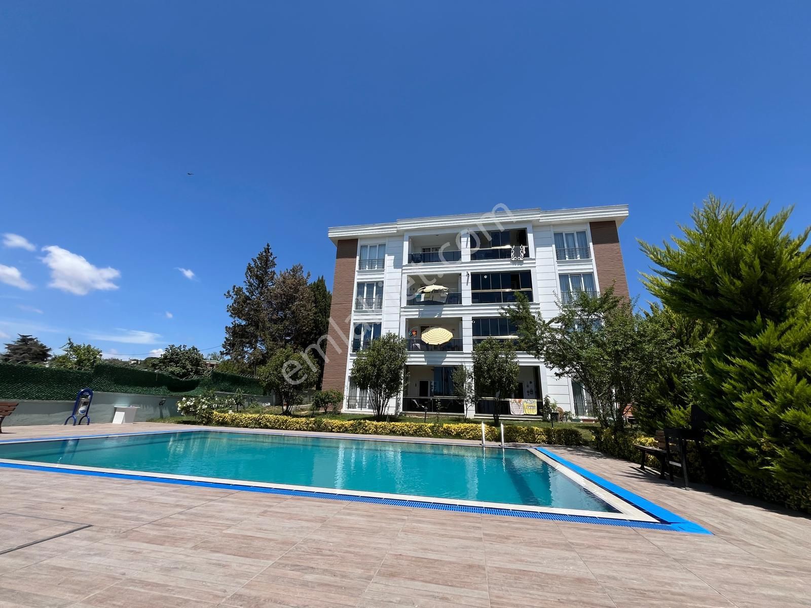 Büyükçekmece De Kiralık Daire 2+1 Havuz Ve Deniz Manzaralı Site - Görsel 18