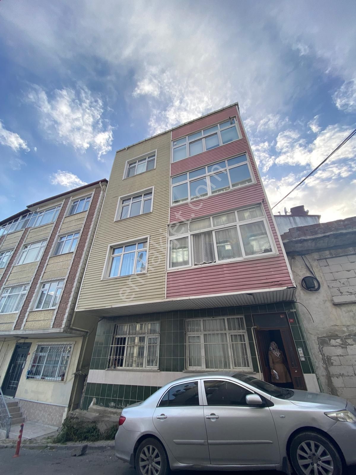 Bağlarbaşi Mahallesinde/ Kamer Sokakta 2+1/75m2/2. Kat Satılık Daire - Görsel 12