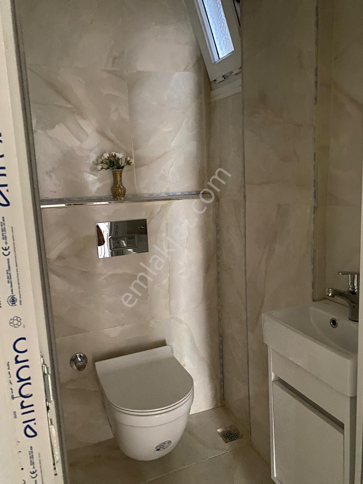 Bağlarbaşi Mahallesinde/ Kamer Sokakta 2+1/75m2/2. Kat Satılık Daire - Görsel 18