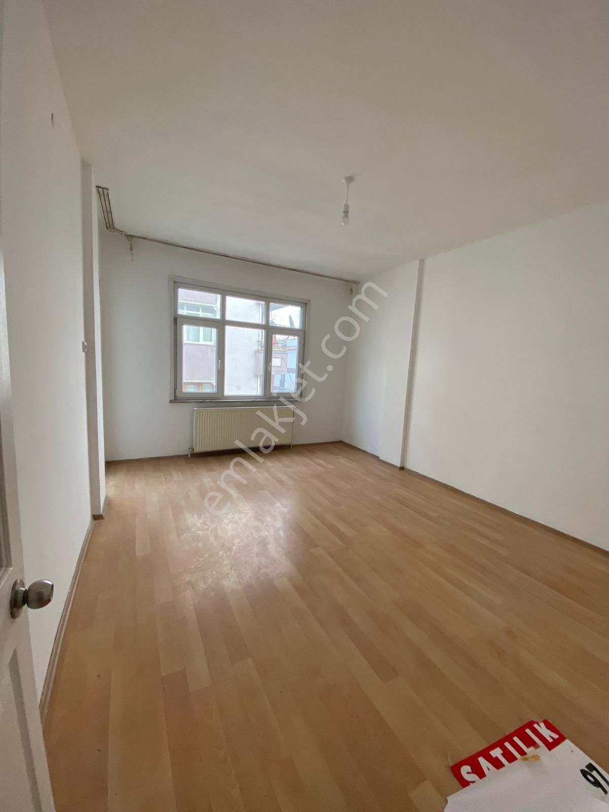Bağlarbaşi Mahallesinde/ Kamer Sokakta 2+1/75m2/2. Kat Satılık Daire