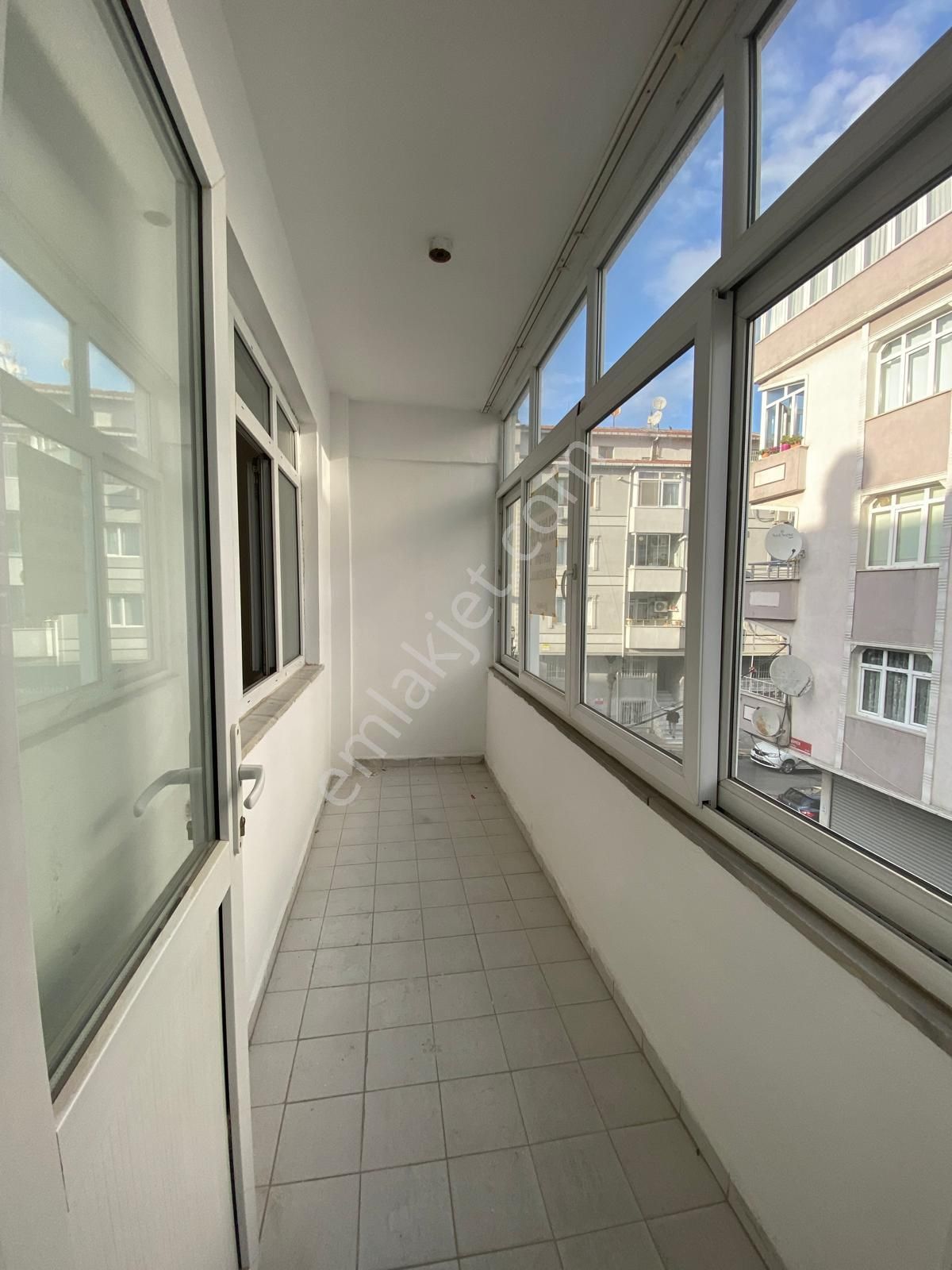 Bağlarbaşi Mahallesinde/ Kamer Sokakta 2+1/75m2/2. Kat Satılık Daire - Görsel 20