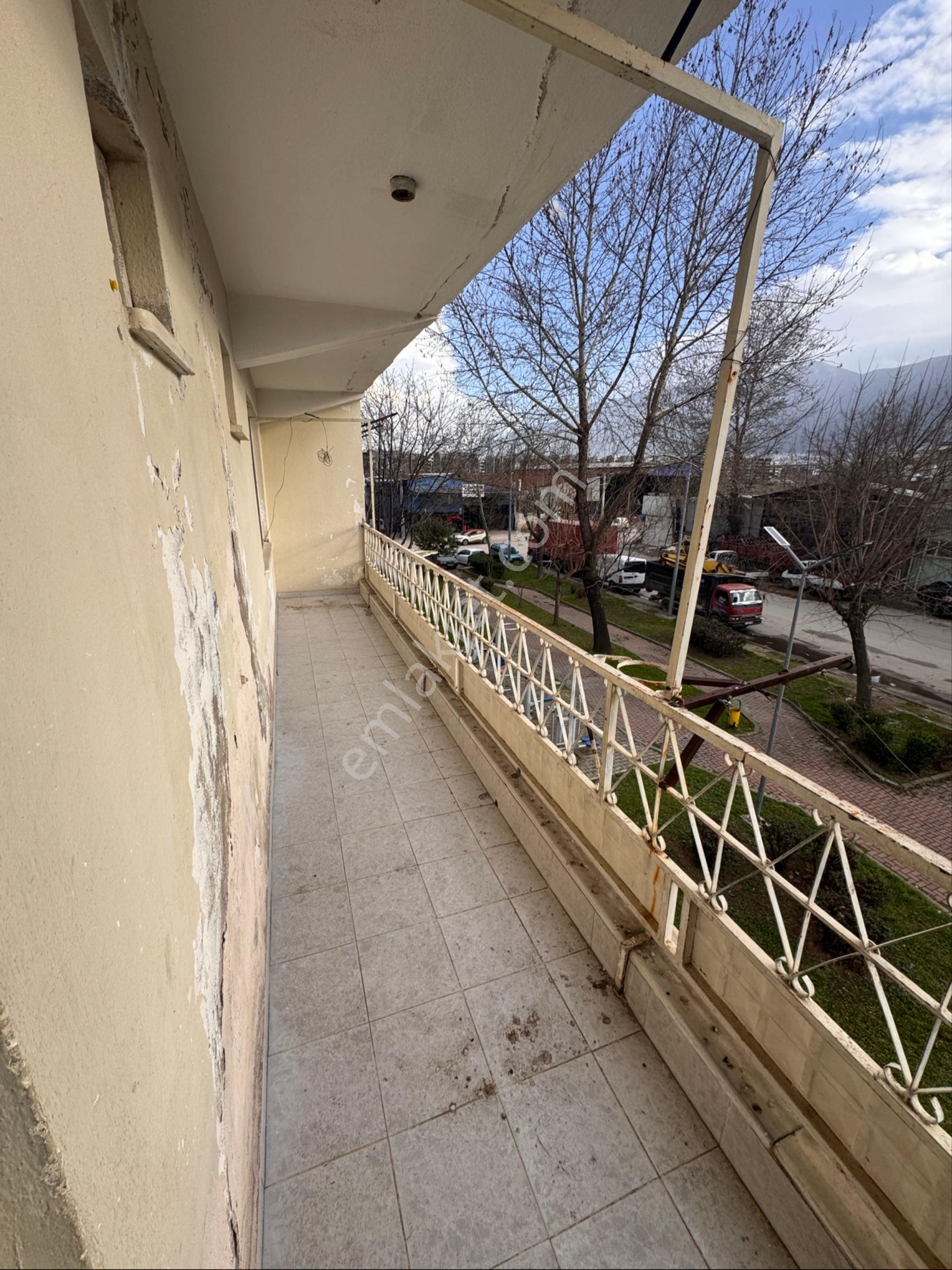 Veysel Karani Mahallesinde 2+1 Kiralık Daireler - Görsel 22