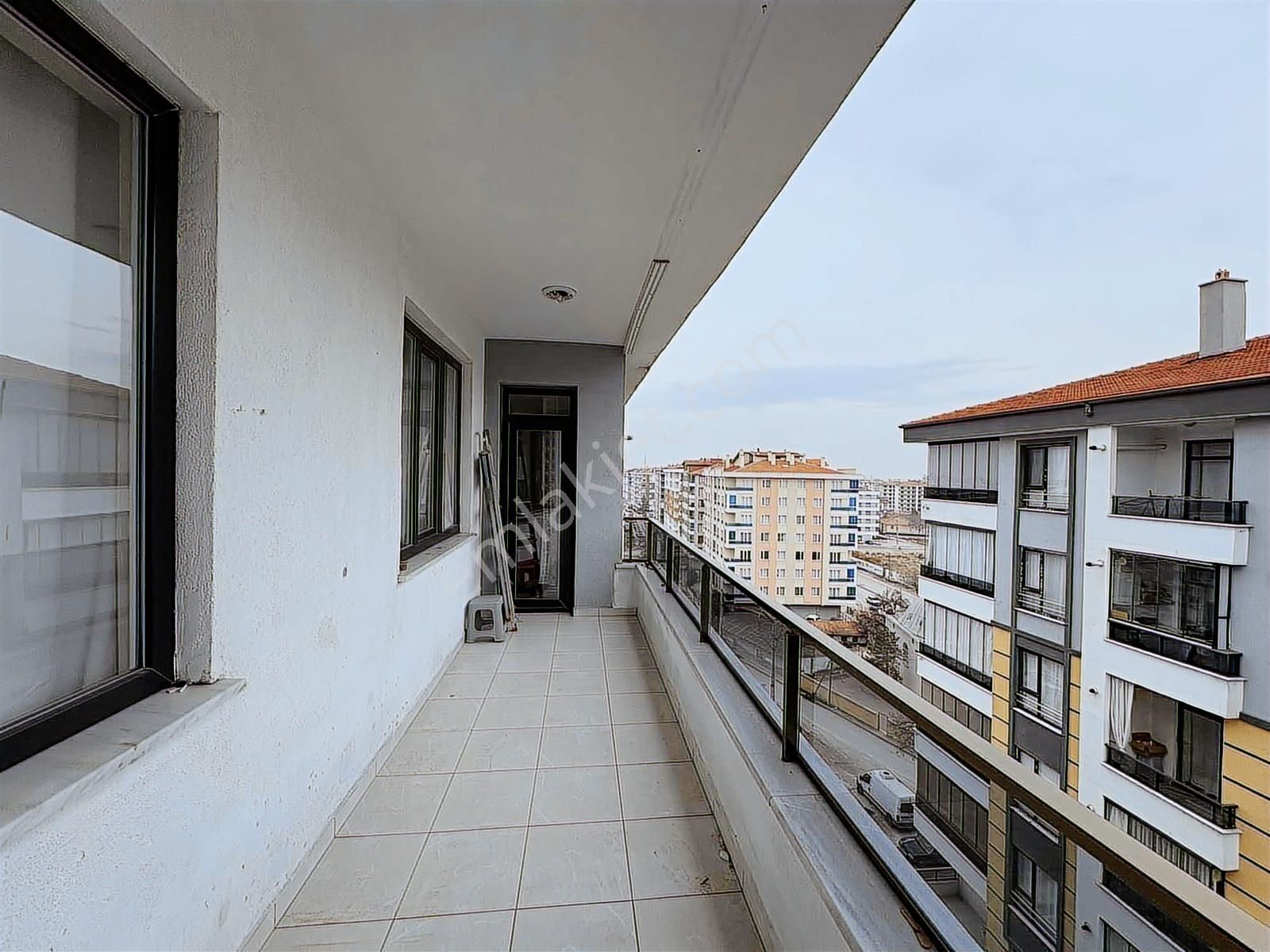 Fetih Cad. Yakını Beytepe Konutları'nda Satılık 2+1 Geniş Daire - Görsel 26