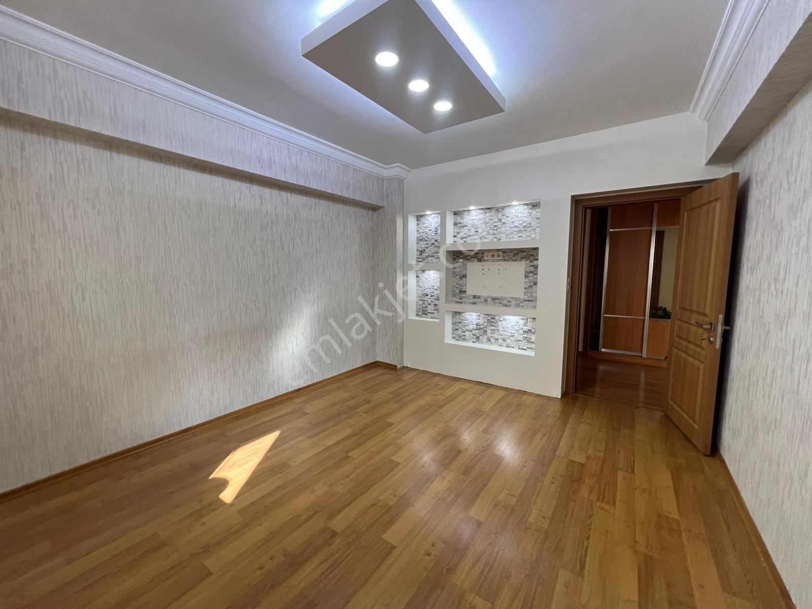 Engin Emlak'tan Masrafsız Merkez'i Konum'da 4+1 Site Dairesi - Görsel 3