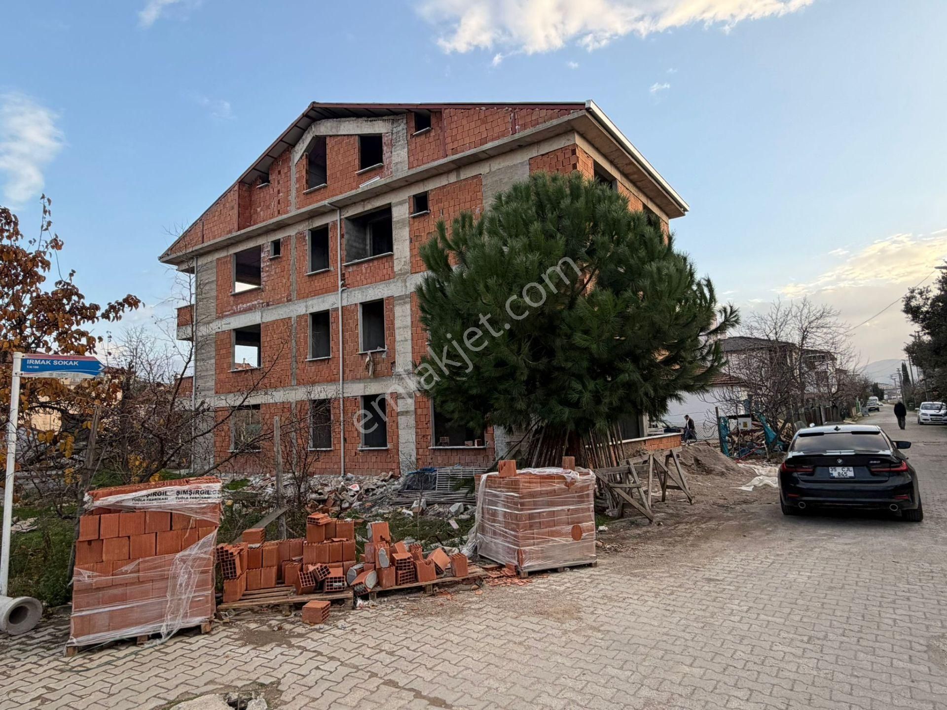 Yalova Merkezde Ağustosta Teslim 2+1 Daire - Görsel 2