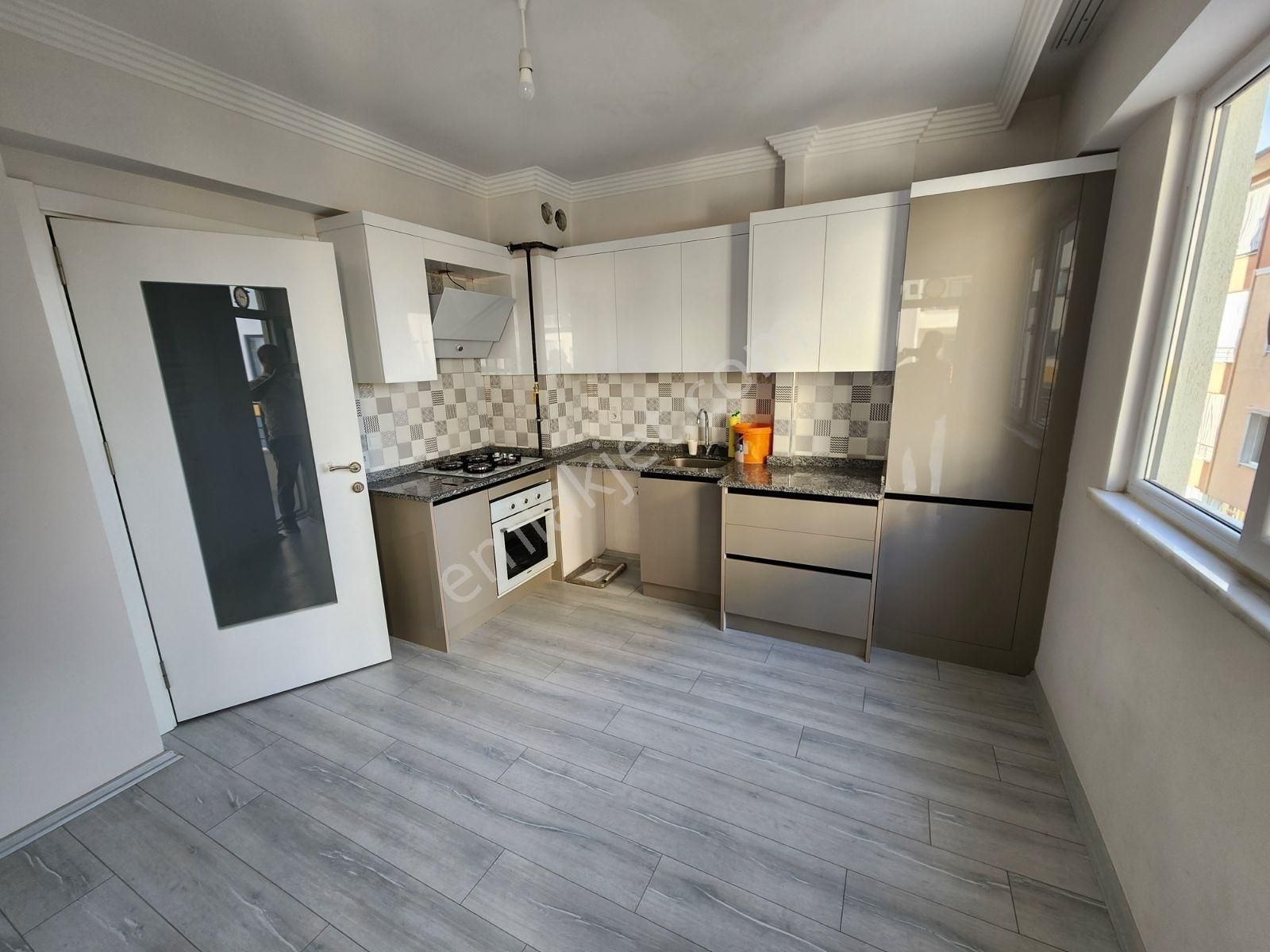 Ali Ulvi Kurucu Caddesine Yakın Keçecilerde Kiralık 3+1 Daire