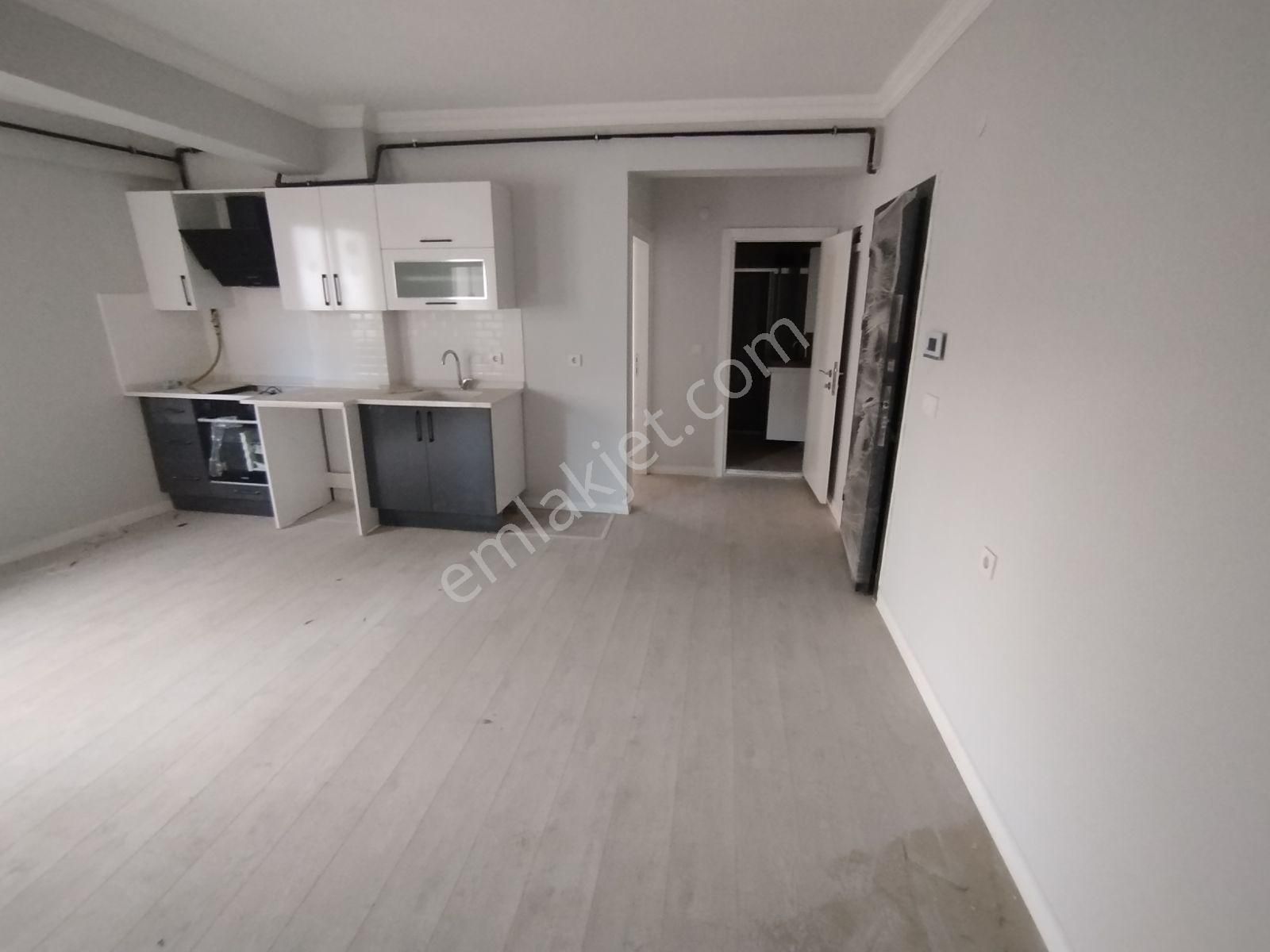 Çarşı Merkezde Sıfır 1+1 Daire - Görsel 9