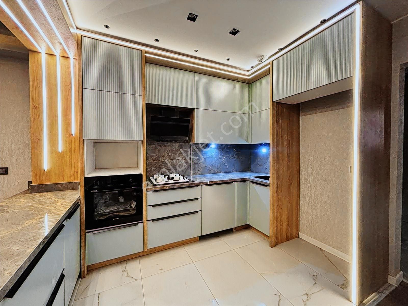 Kerim'den Güre'de Denize 300mt Lüks 5+1 Havuzlu Satılık Villa - Görsel 13