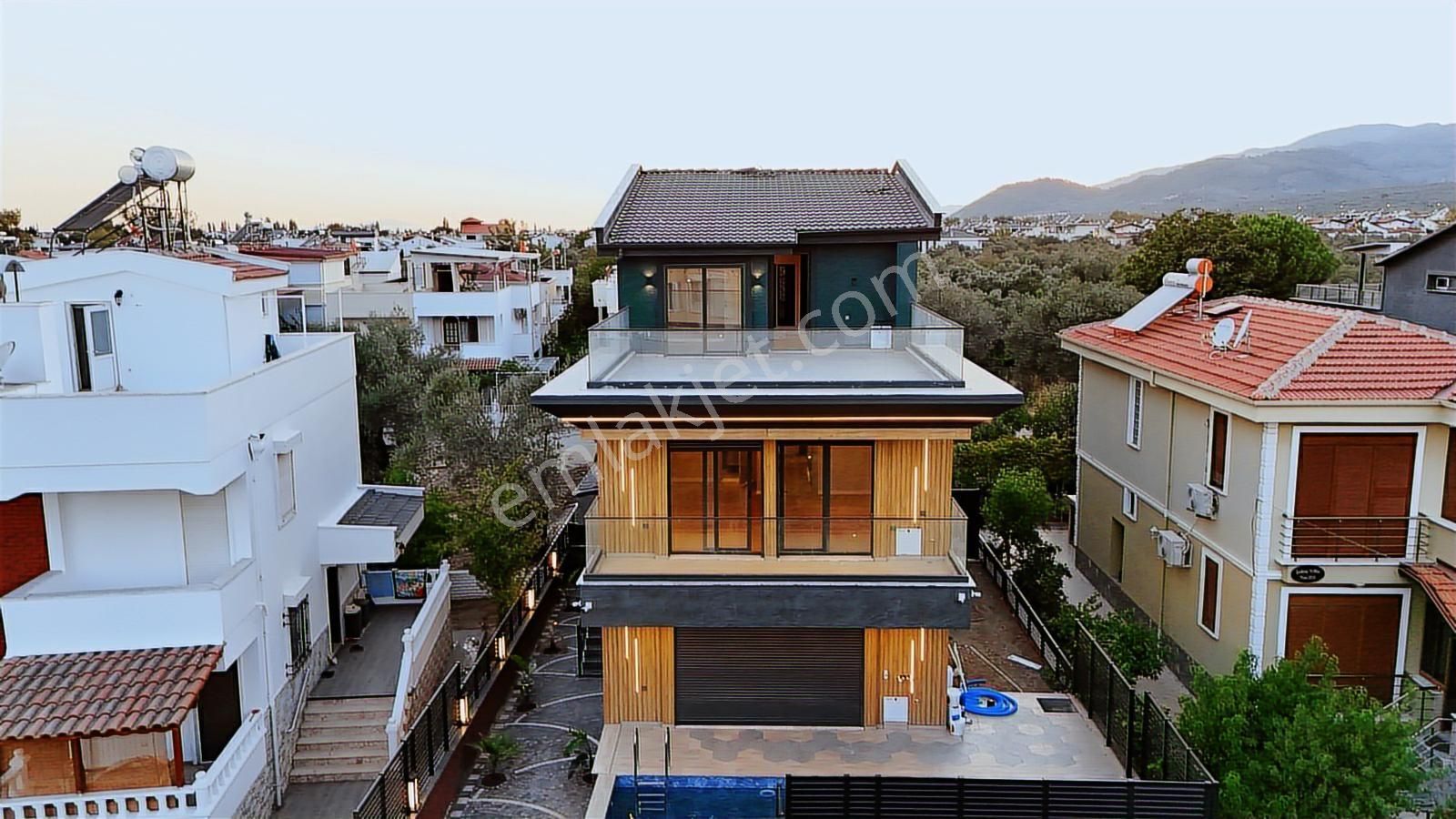 Kerim'den Güre'de Denize 300mt Lüks 5+1 Havuzlu Satılık Villa - Görsel 33