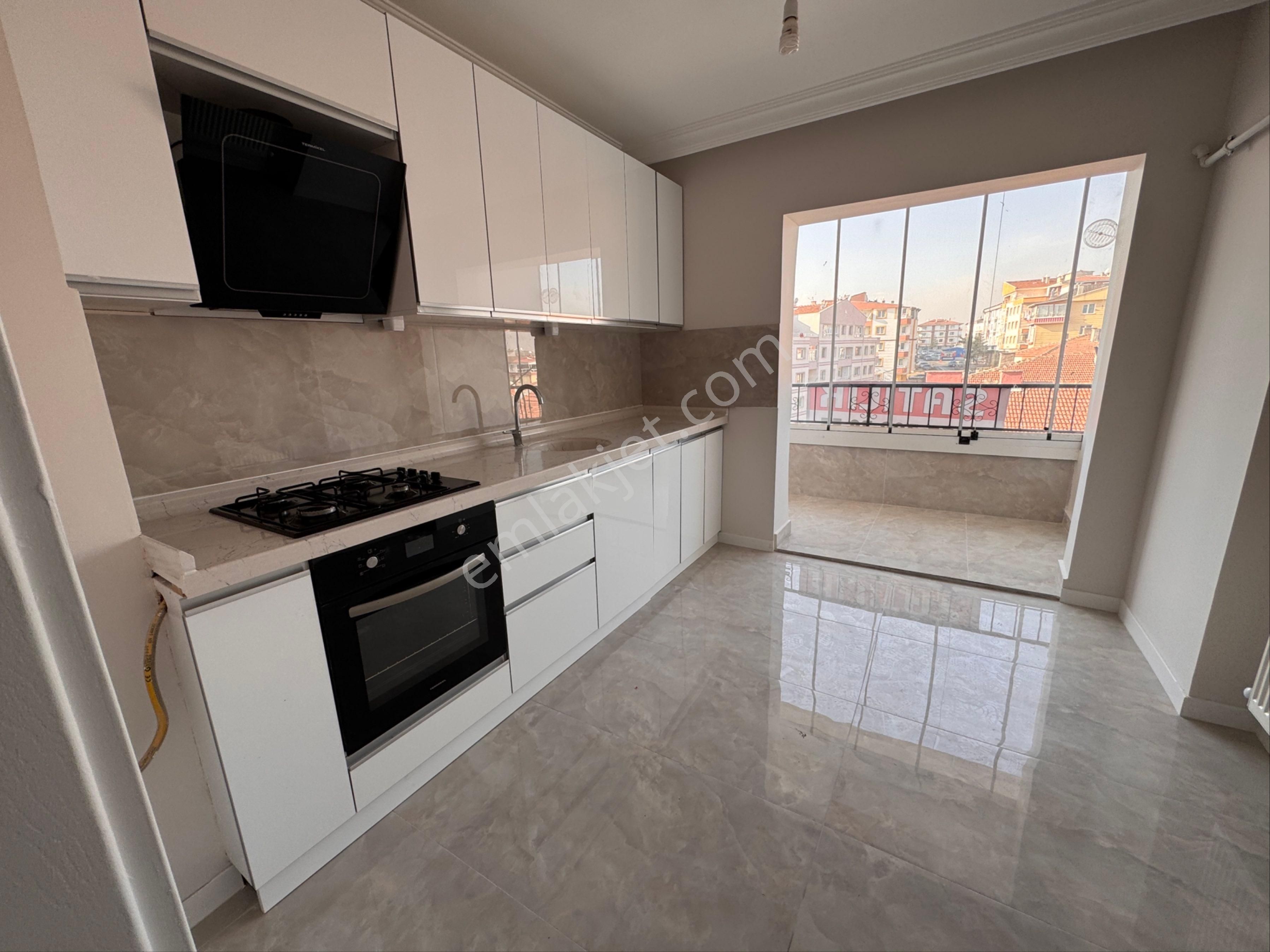 Kaynak’tan Asansmrlü Son Katta Satılık 3+1 Daire