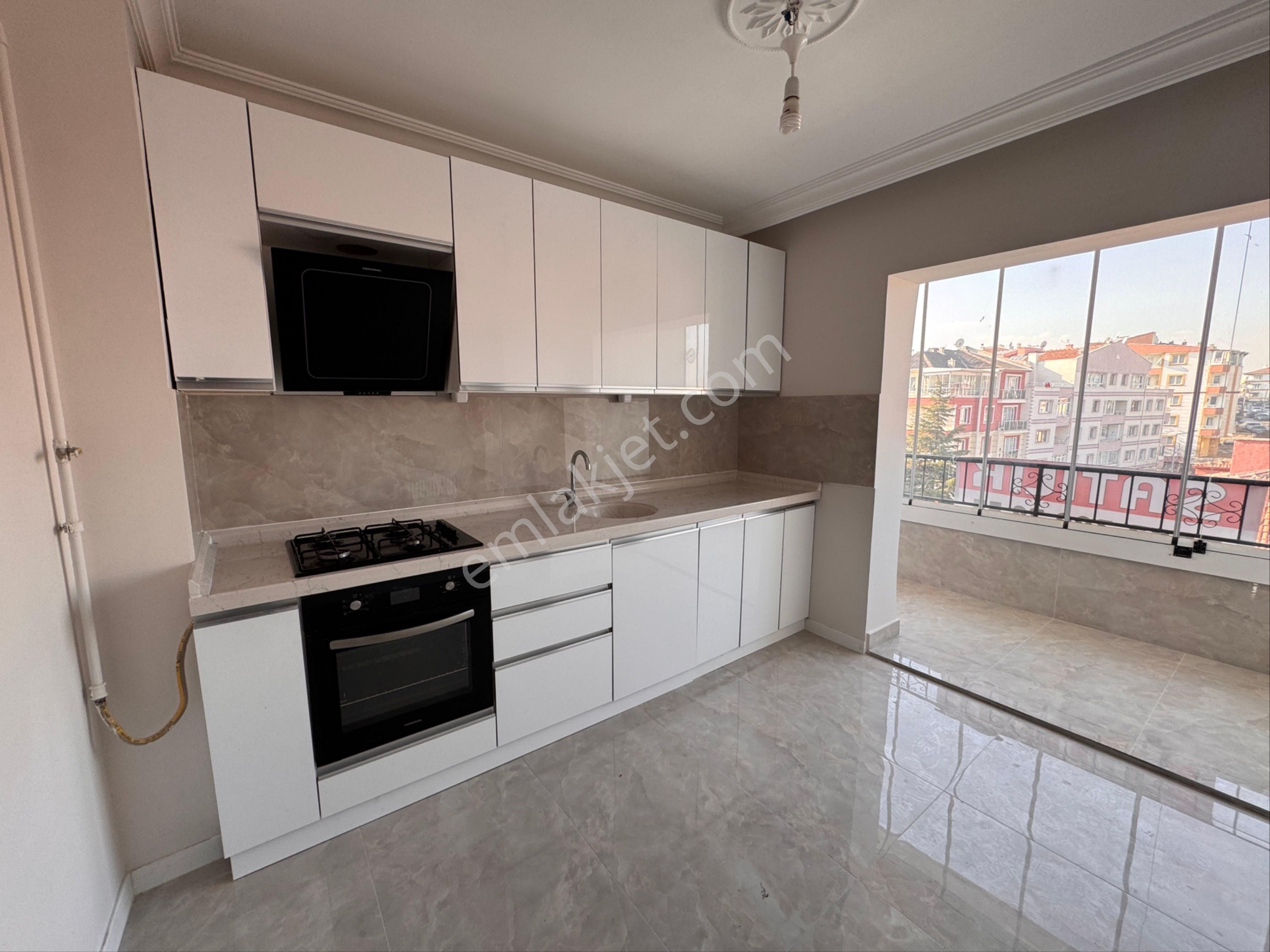 Kaynak’tan Asansmrlü Son Katta Satılık 3+1 Daire - Görsel 4