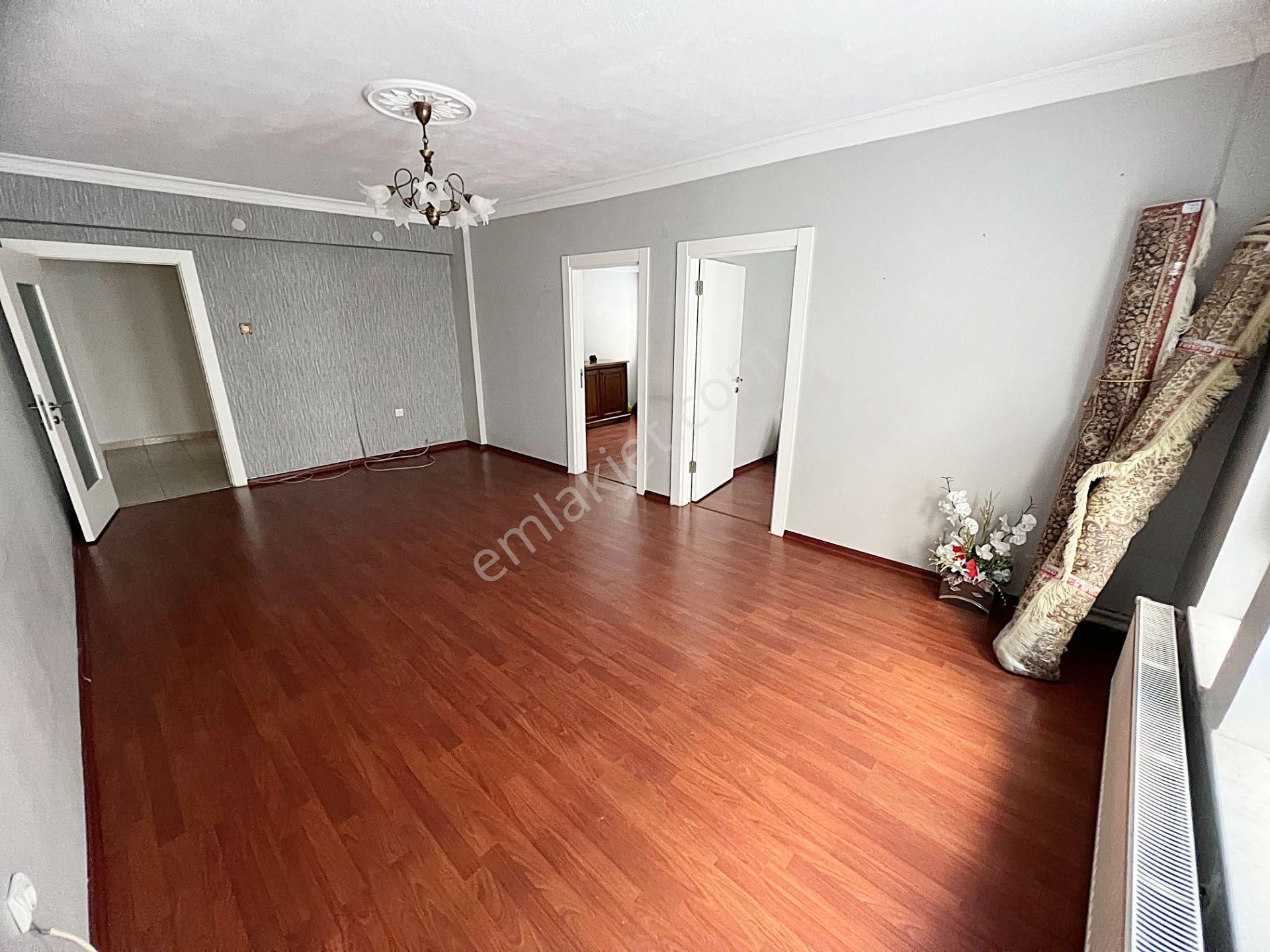 Ergenekon Mah Perşembe Pazarı Yanı Geniş 3+1 Kiralık Daire - Görsel 7