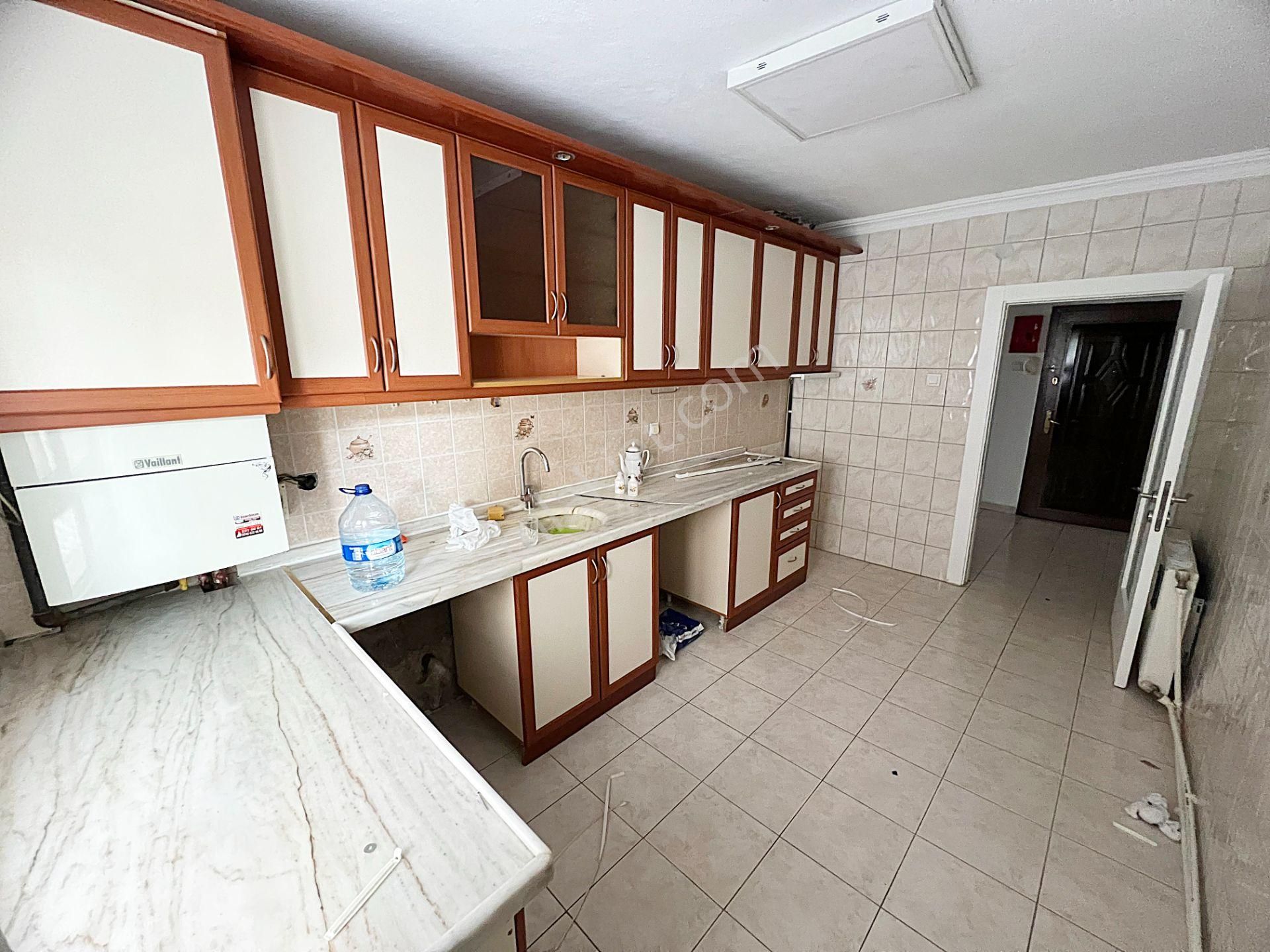 Ergenekon Mah Perşembe Pazarı Yanı Geniş 3+1 Kiralık Daire - Görsel 2