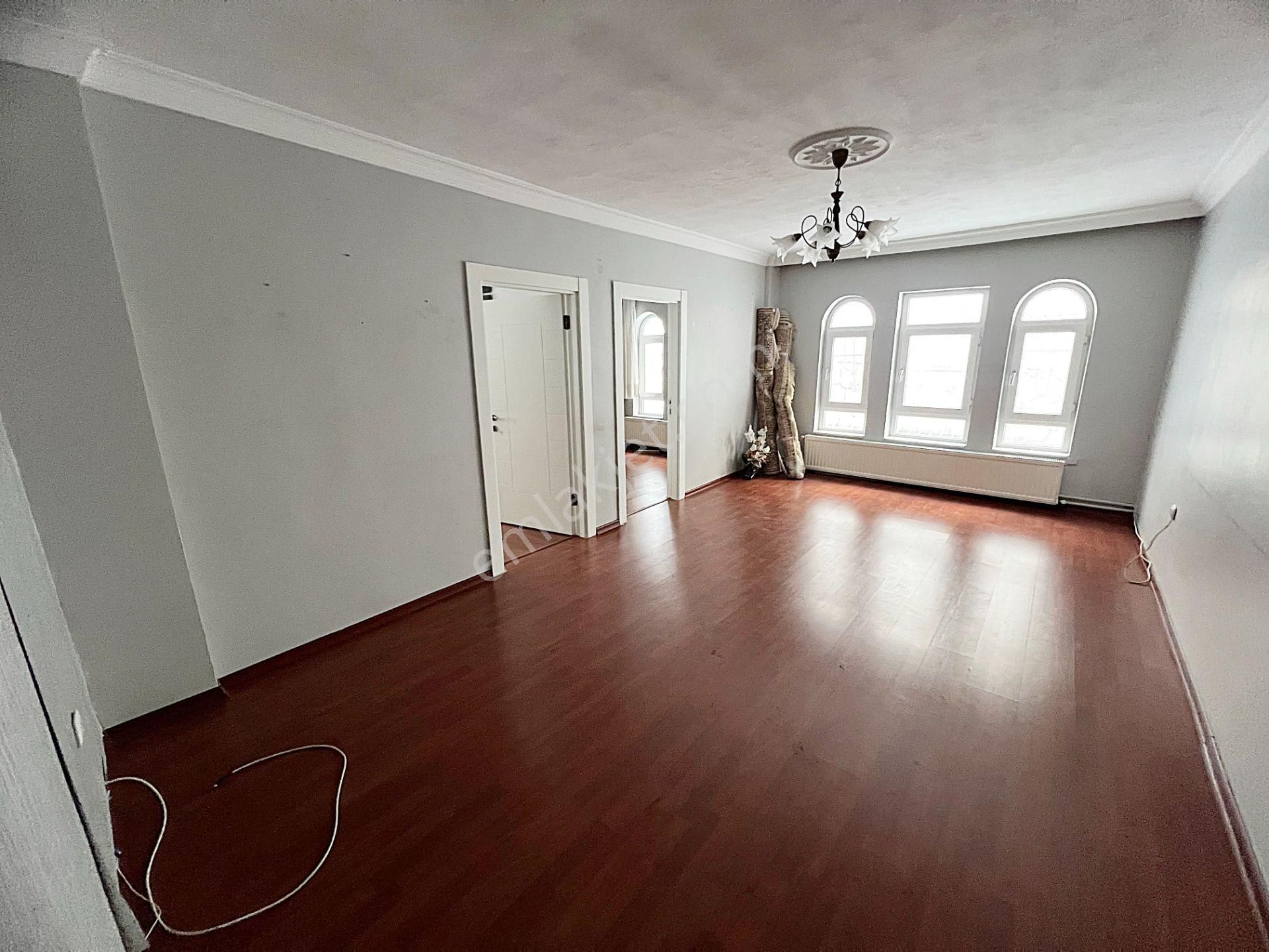 Ergenekon Mah Perşembe Pazarı Yanı Geniş 3+1 Kiralık Daire - Görsel 5