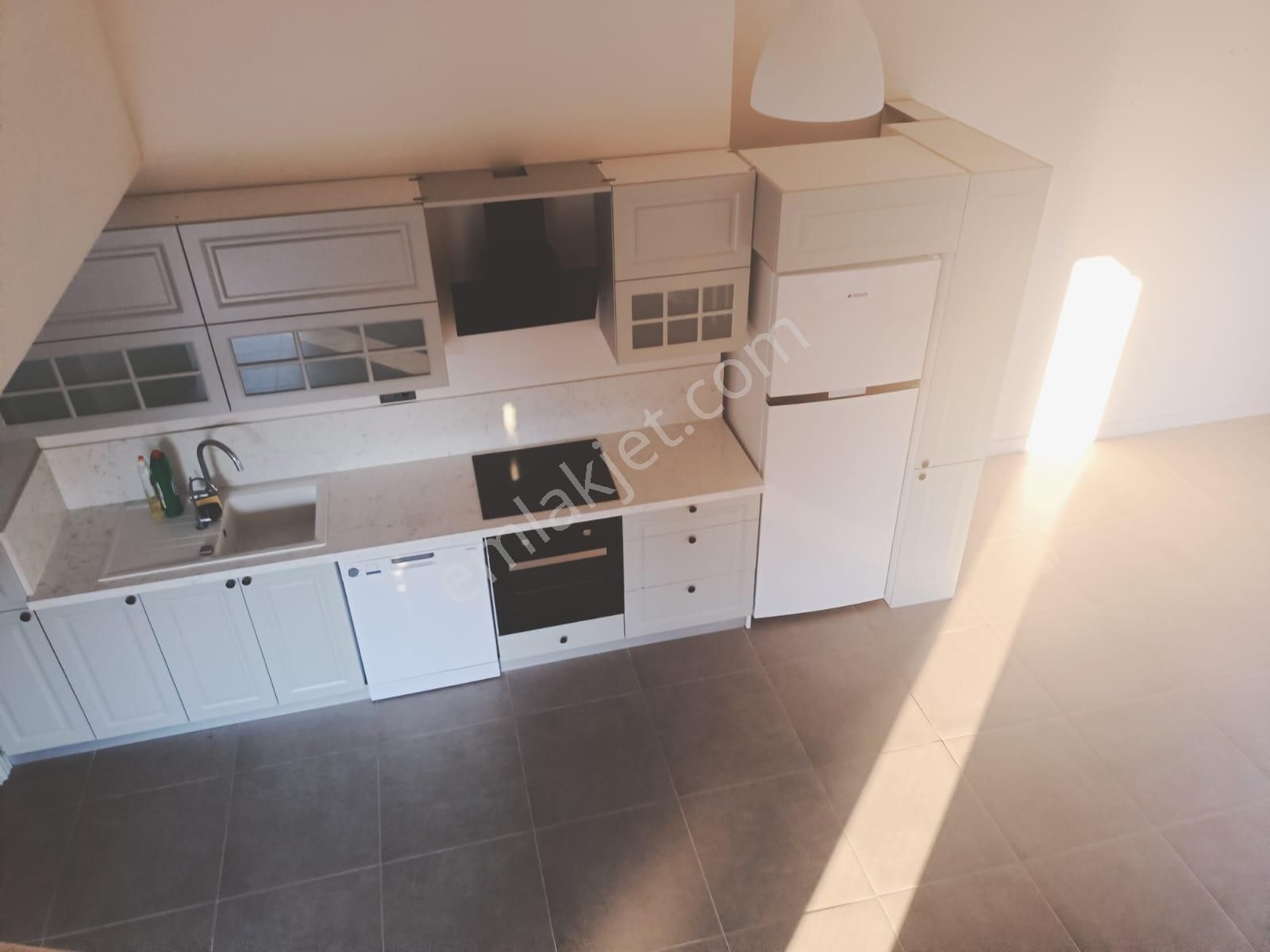 Çeşme Dalyan Marina Yakını Yıllık Kiralık Dubleks - Görsel 10