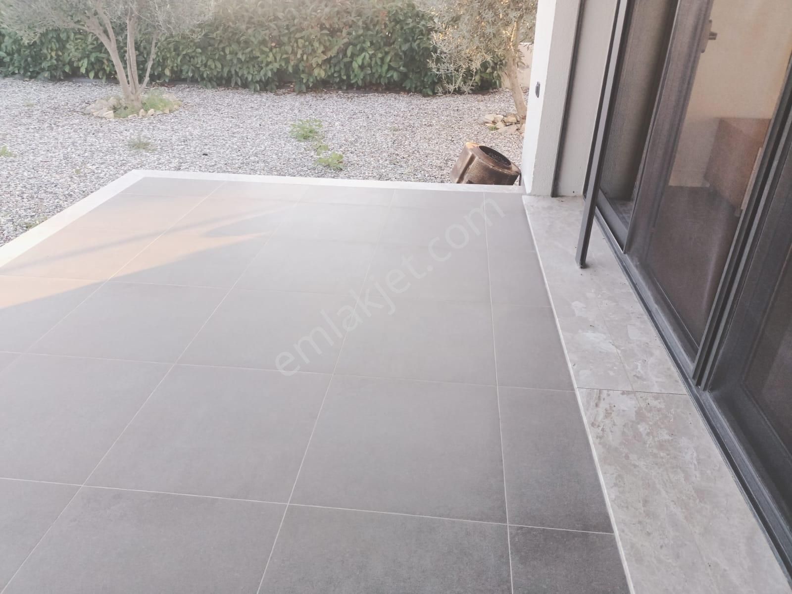 Çeşme Dalyan Marina Yakını Yıllık Kiralık Dubleks - Görsel 19