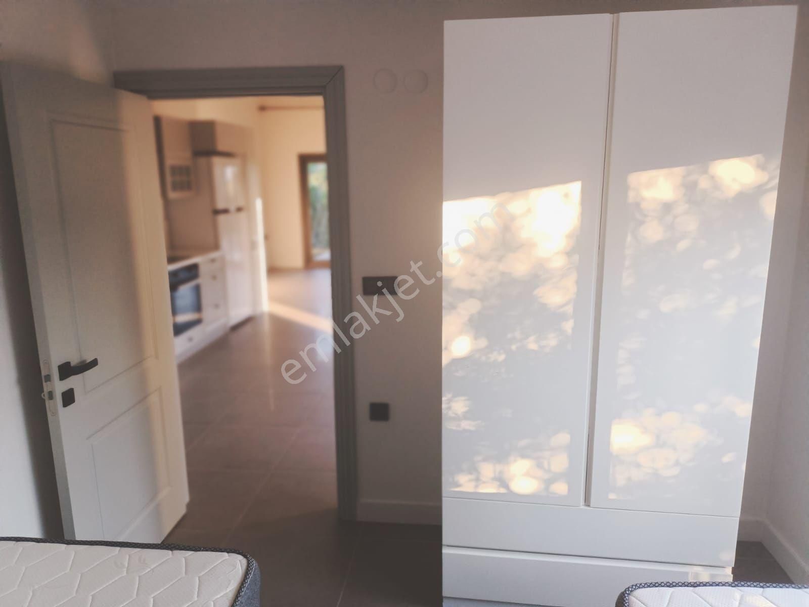 Çeşme Dalyan Marina Yakını Yıllık Kiralık Dubleks - Görsel 29