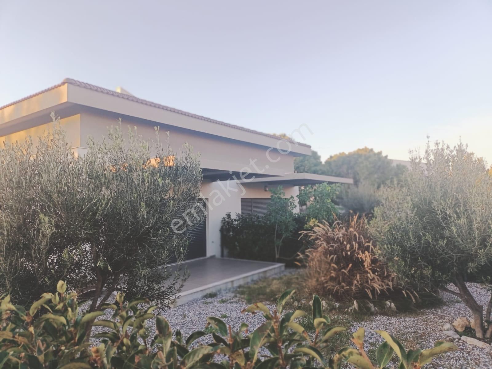 Çeşme Dalyan Marina Yakını Yıllık Kiralık Dubleks - Görsel 2