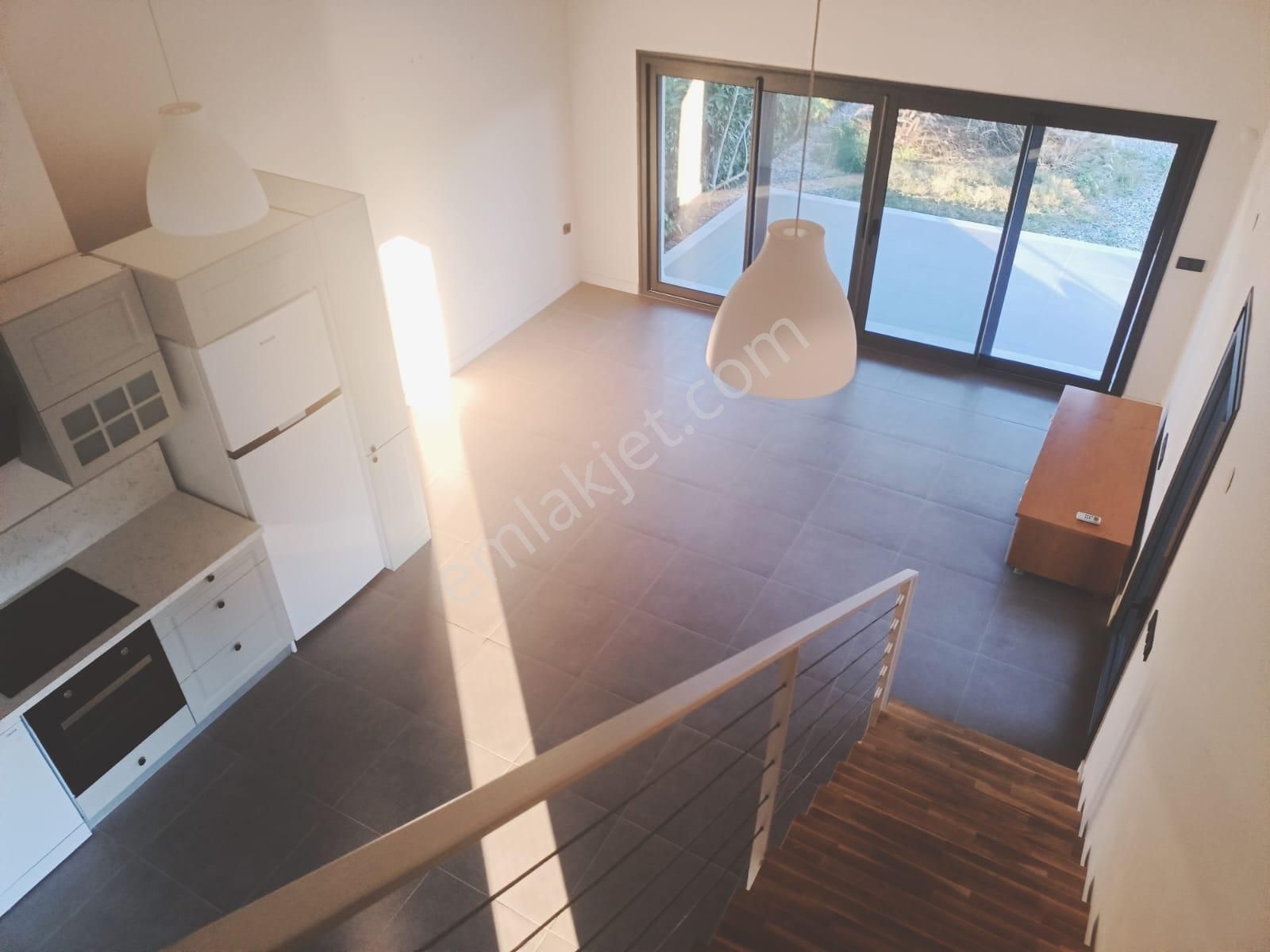 Çeşme Dalyan Marina Yakını Yıllık Kiralık Dubleks - Görsel 12