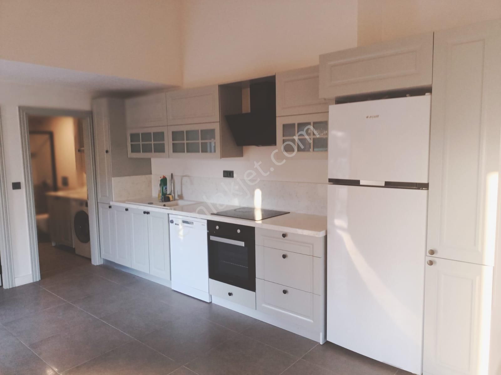 Çeşme Dalyan Marina Yakını Yıllık Kiralık Dubleks - Görsel 13