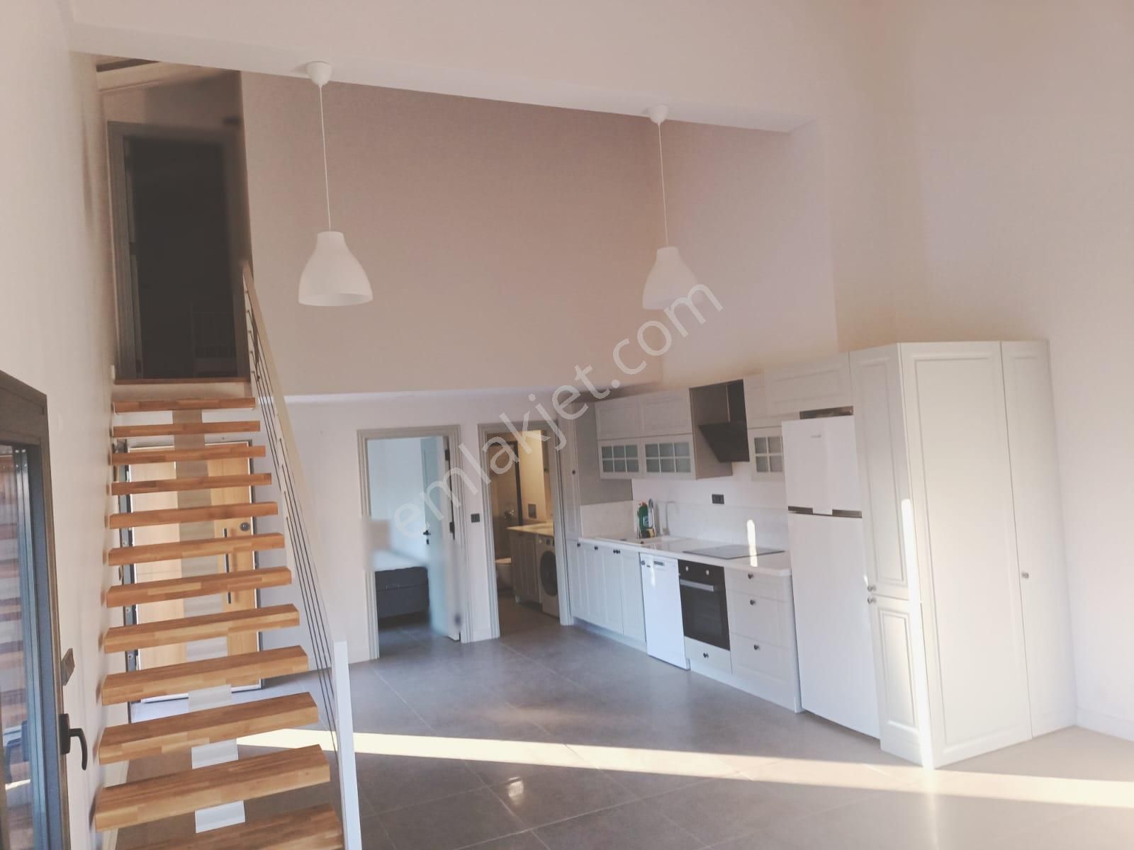 Çeşme Dalyan Marina Yakını Yıllık Kiralık Dubleks - Görsel 11