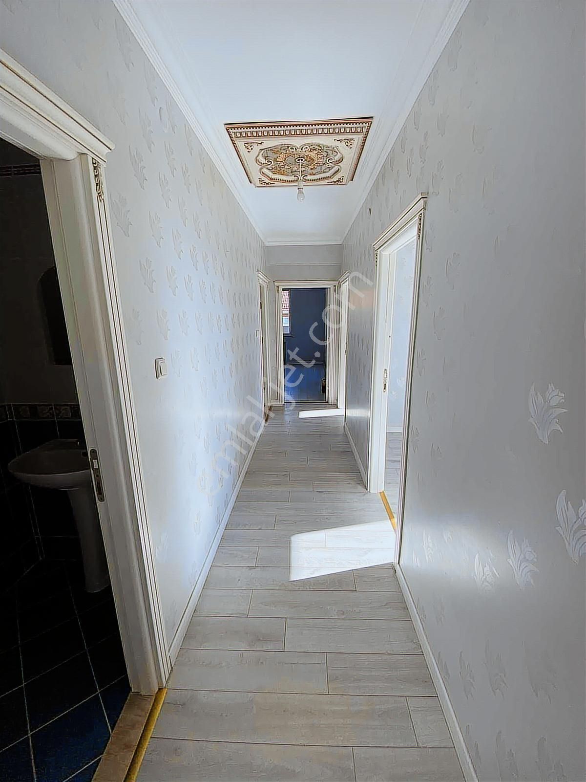 Alipaşa Mahallesin De 3+1 Site İçi Satılık Daire - Görsel 4