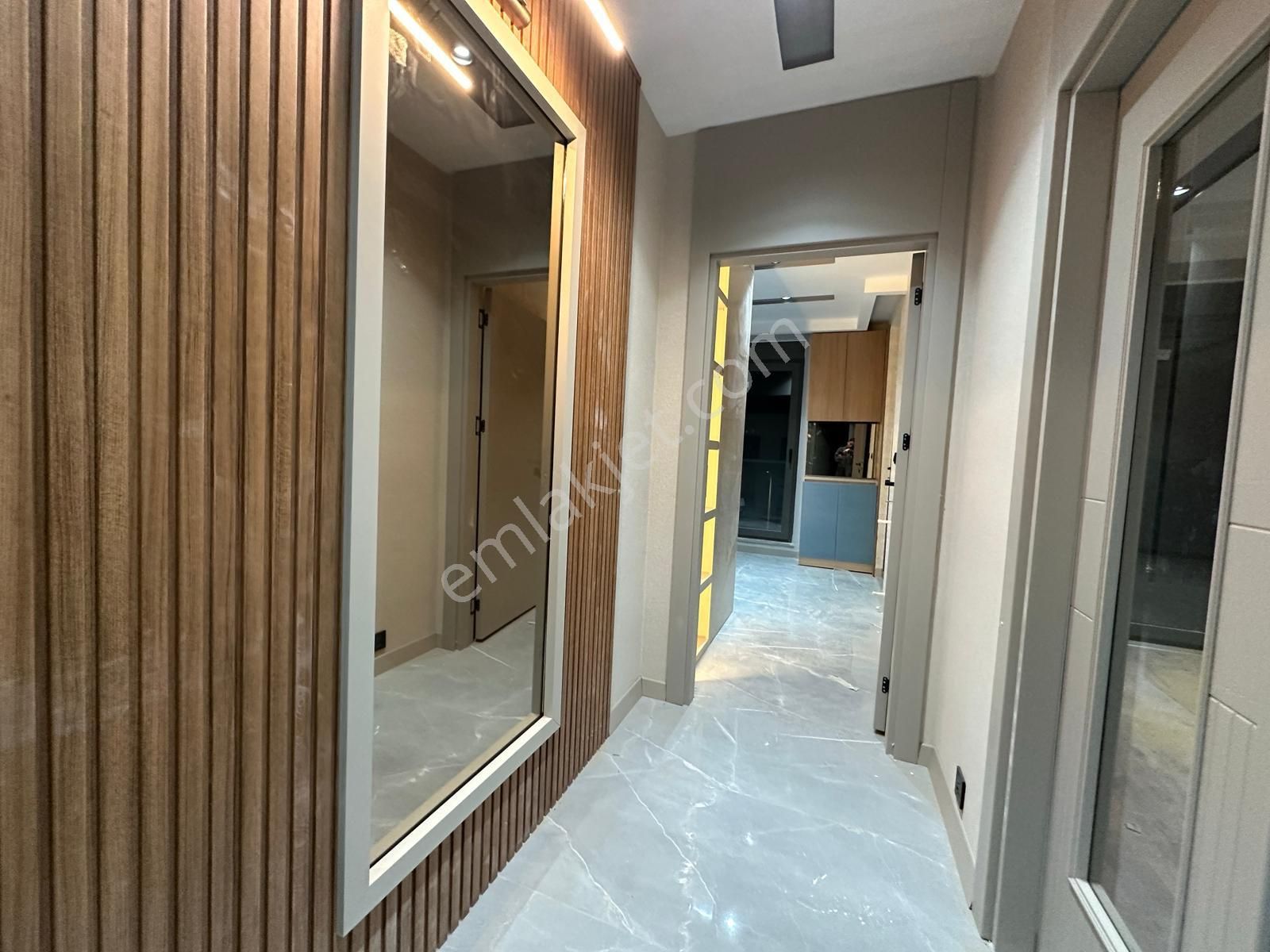 V.karşıyaka'da Ultra Lüks 1.sınıf İşçilikli 2+1 Satılık Daireler - Görsel 21