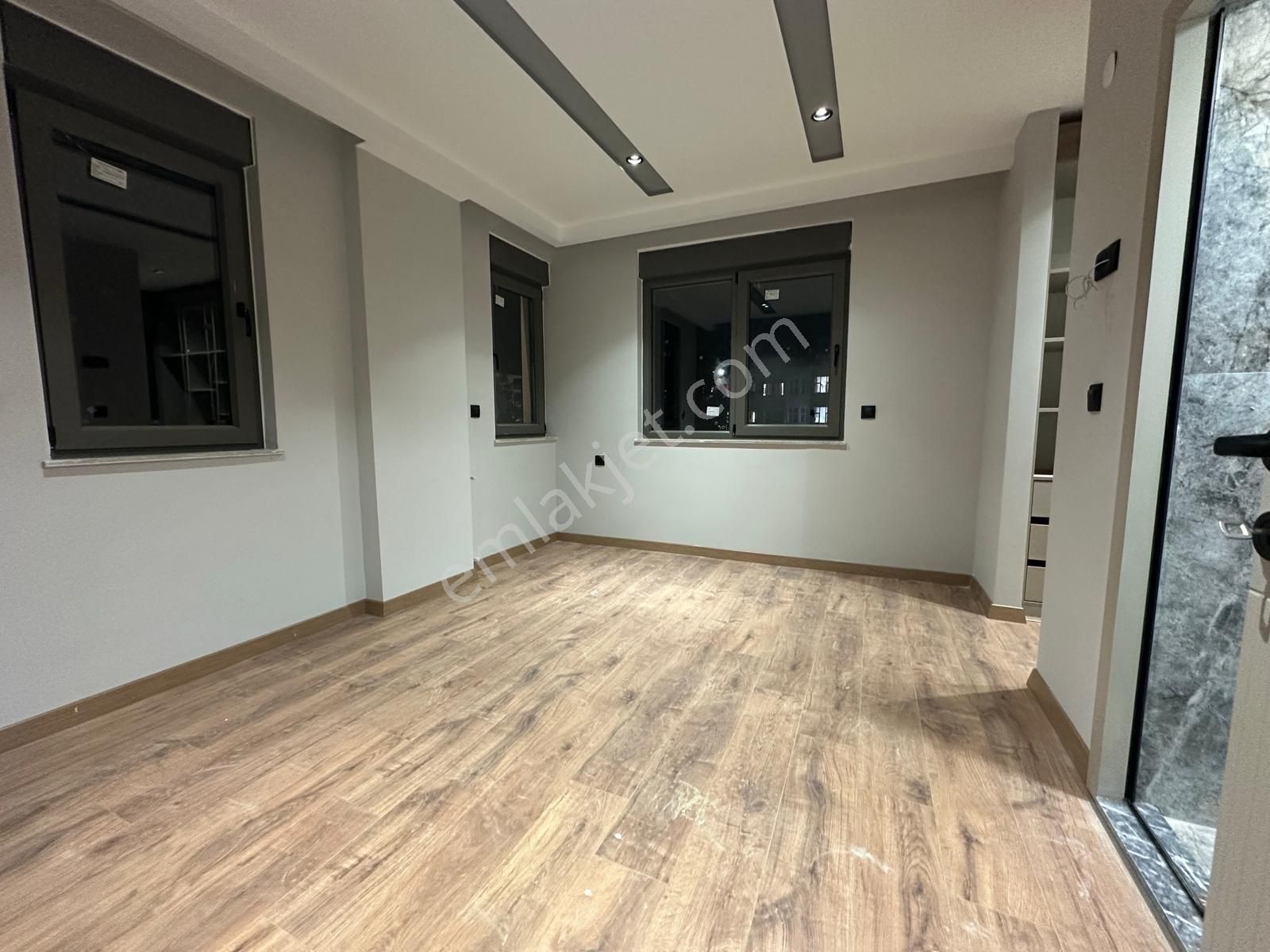 V.karşıyaka'da Ultra Lüks 1.sınıf İşçilikli 2+1 Satılık Daireler - Görsel 25