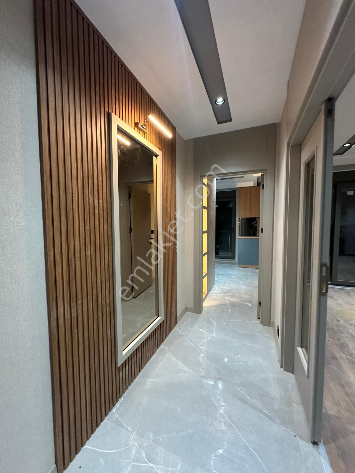 V.karşıyaka'da Ultra Lüks 1.sınıf İşçilikli 2+1 Satılık Daireler - Görsel 19