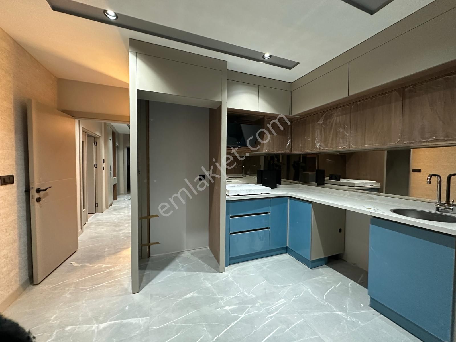 V.karşıyaka'da Ultra Lüks 1.sınıf İşçilikli 2+1 Satılık Daireler - Görsel 7