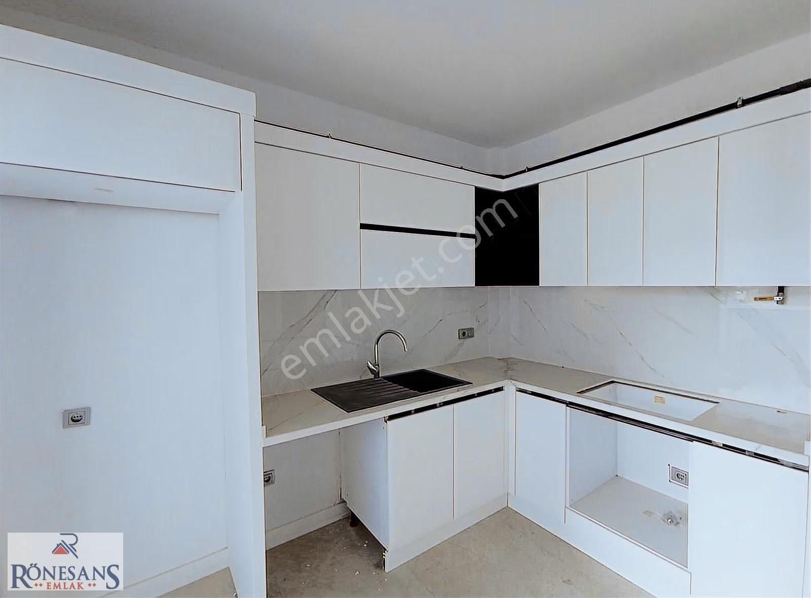 Rönesans Emlak'tan Ultra Lüks 2+1 - Görsel 10