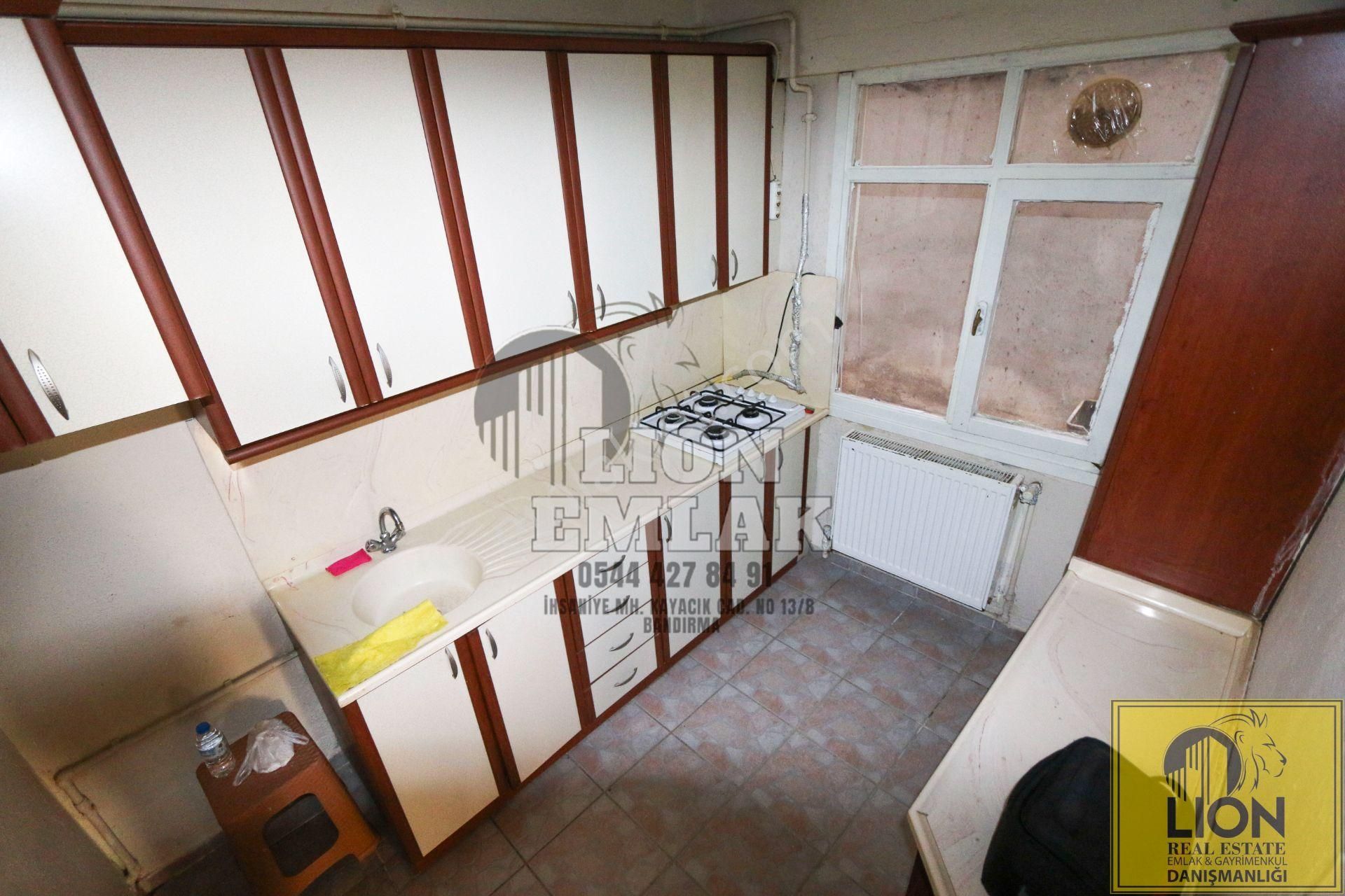 Lıon Emlak'tan Paşabayır'da Arakat,balkonlu Satılık 2+1 Daire