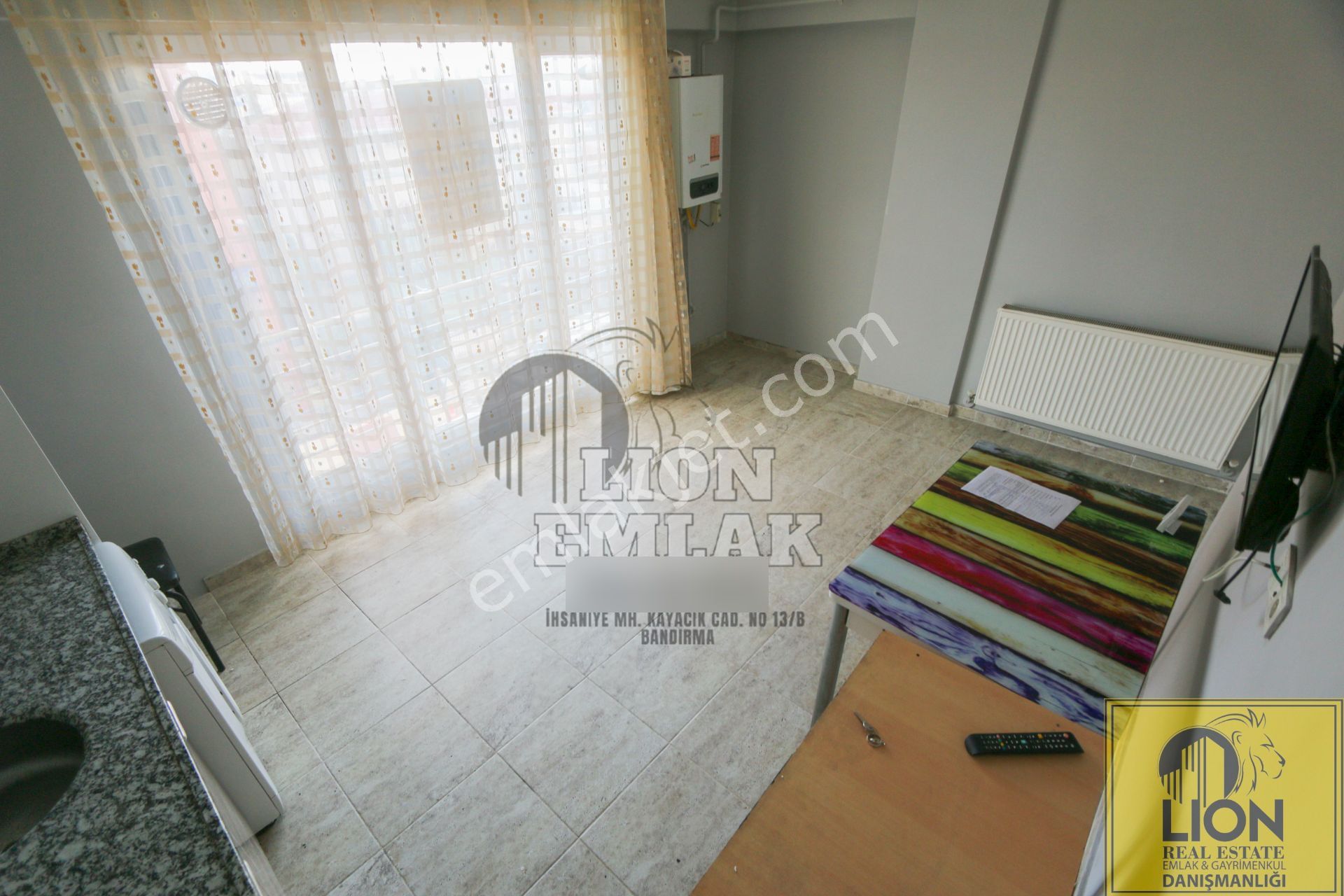 Lıon Emlak'tan 600 Evler'de Ana Yol Üzeri,arakat Eşyalı Kiralık 2+1 Daire - Görsel 3