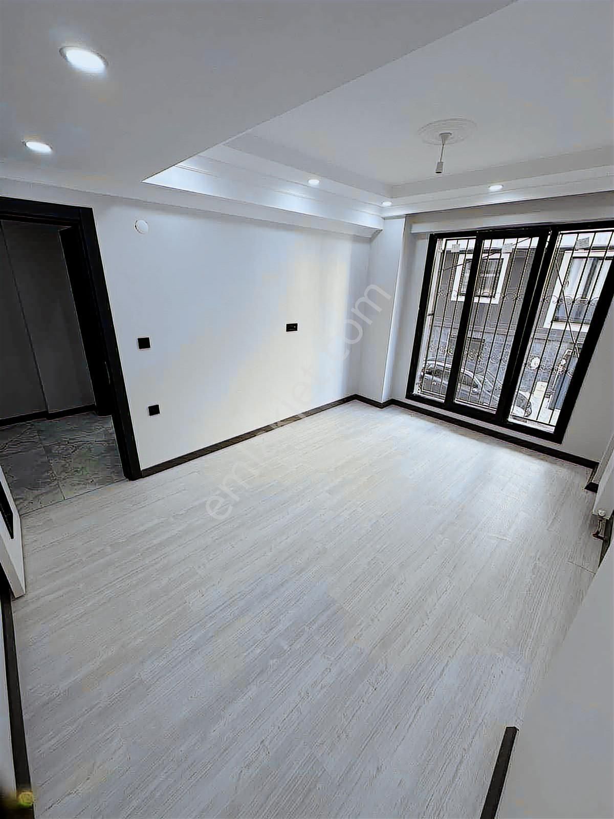 Yılmaz Emlak'tan Halkalı Merkez'de Satılık 2+1 Yeni Bina Giriş - Görsel 30