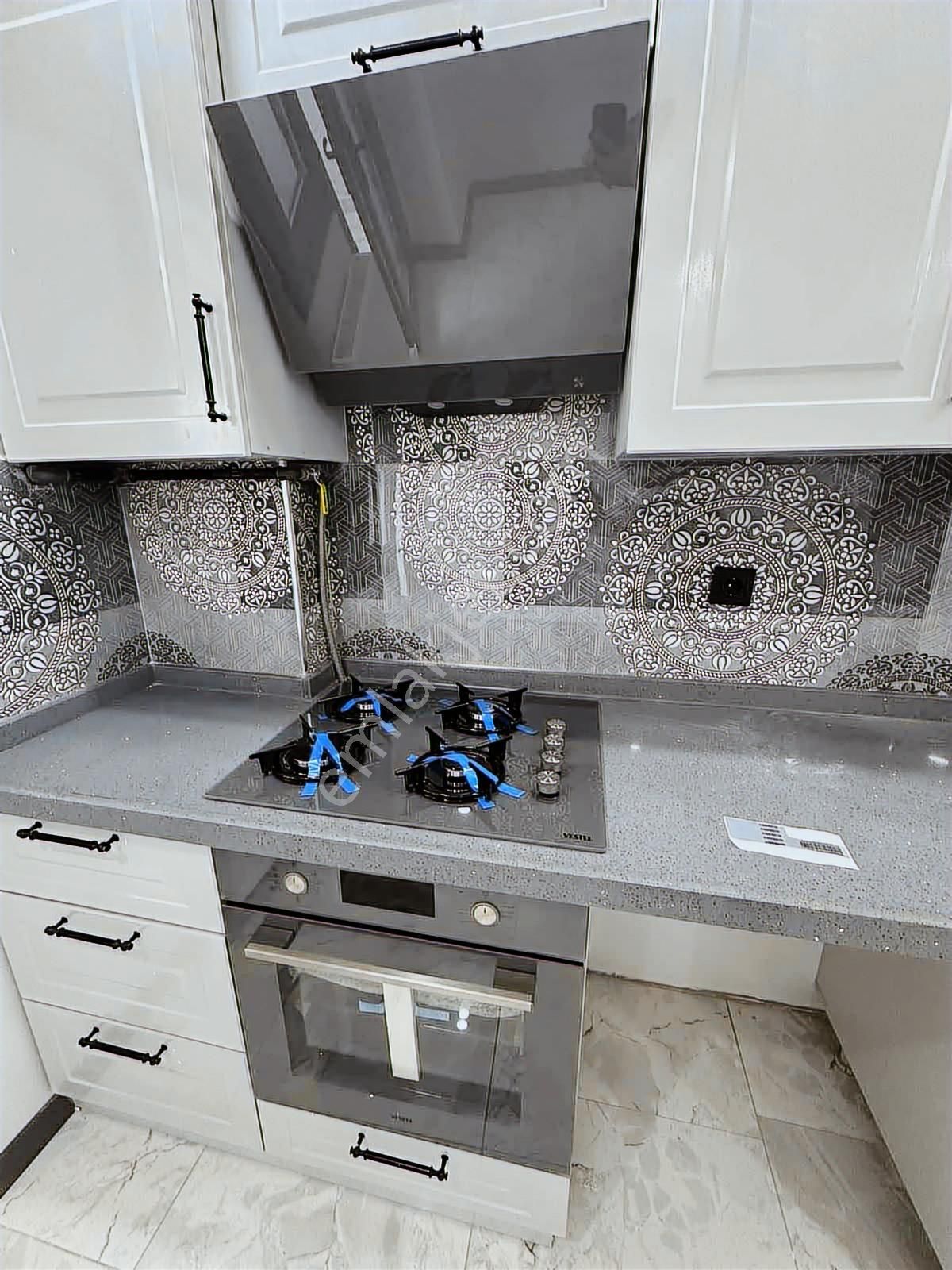 Yılmaz Emlak'tan Halkalı Merkez'de Satılık 2+1 Yeni Bina Giriş - Görsel 24