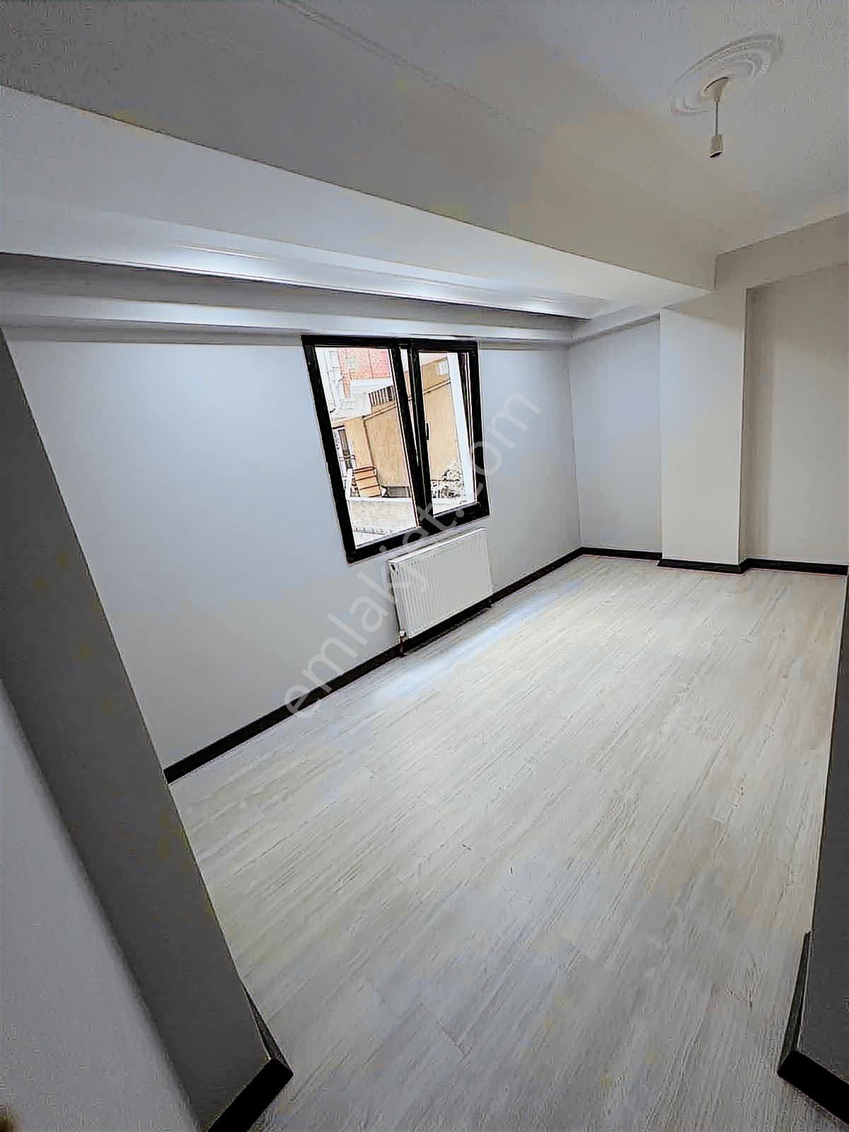 Yılmaz Emlak'tan Halkalı Merkez'de Satılık 2+1 Yeni Bina Giriş - Görsel 8