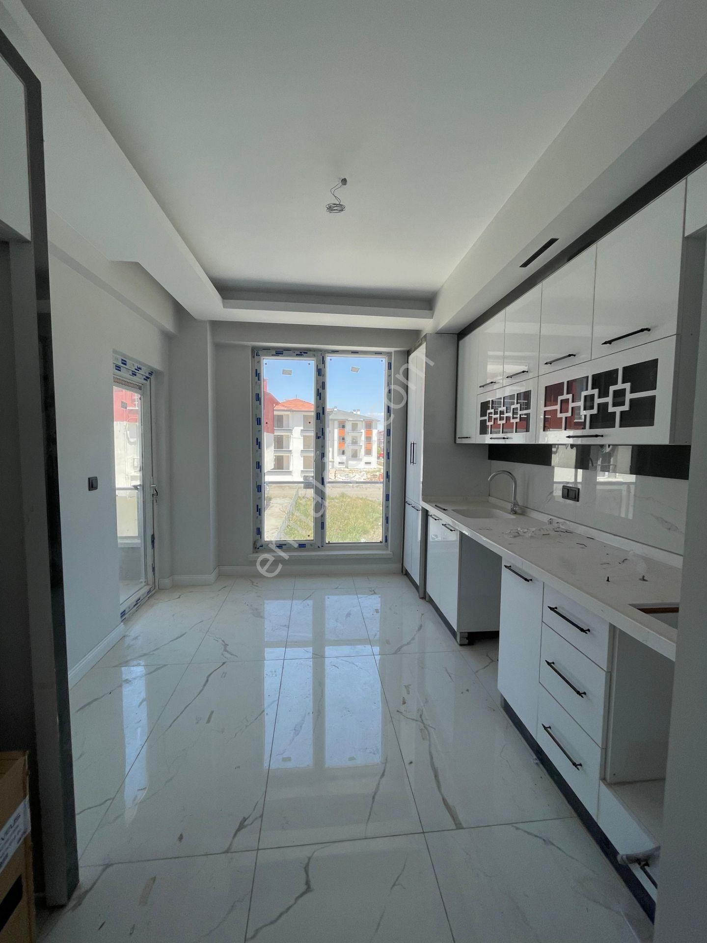 Afyon Üçok Emlaktan Mareşal F Çakmak Mah Satılık 3+1 1 Yaş Sıfır Arakat Daire - Görsel 20