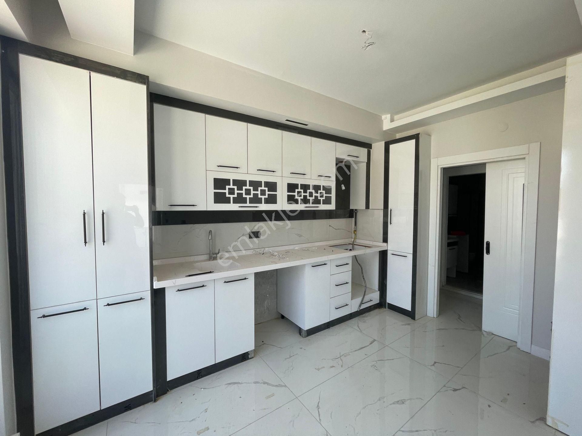 Afyon Üçok Emlaktan Mareşal F Çakmak Mah Satılık 3+1 1 Yaş Sıfır Arakat Daire - Görsel 10