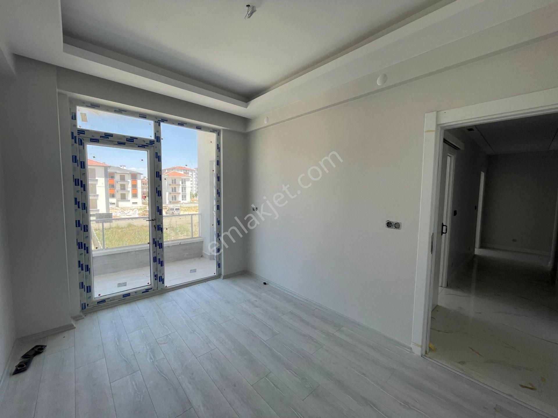 Afyon Üçok Emlaktan Mareşal F Çakmak Mah Satılık 3+1 1 Yaş Sıfır Arakat Daire - Görsel 19