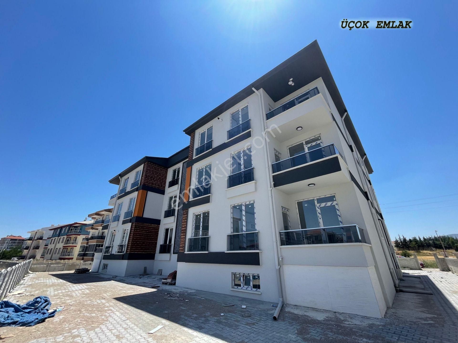 Afyon Üçok Emlaktan Mareşal F Çakmak Mah Satılık 3+1 1 Yaş Sıfır Arakat Daire