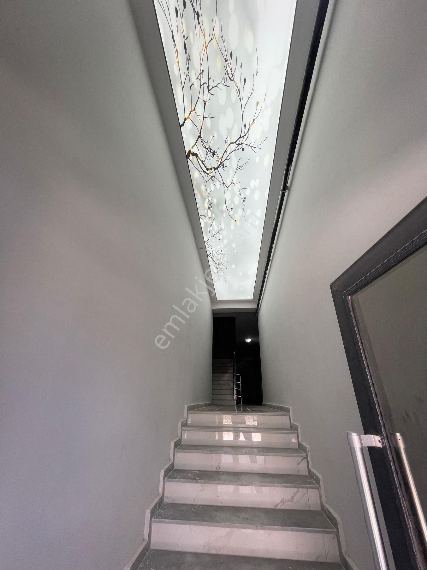 Afyon Üçok Emlaktan Mareşal F Çakmak Mah Satılık 3+1 1 Yaş Sıfır Arakat Daire - Görsel 4