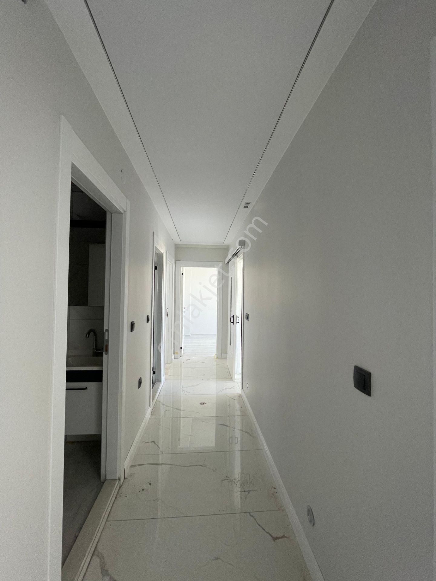 Afyon Üçok Emlaktan Mareşal F Çakmak Mah Satılık 3+1 1 Yaş Sıfır Arakat Daire - Görsel 7