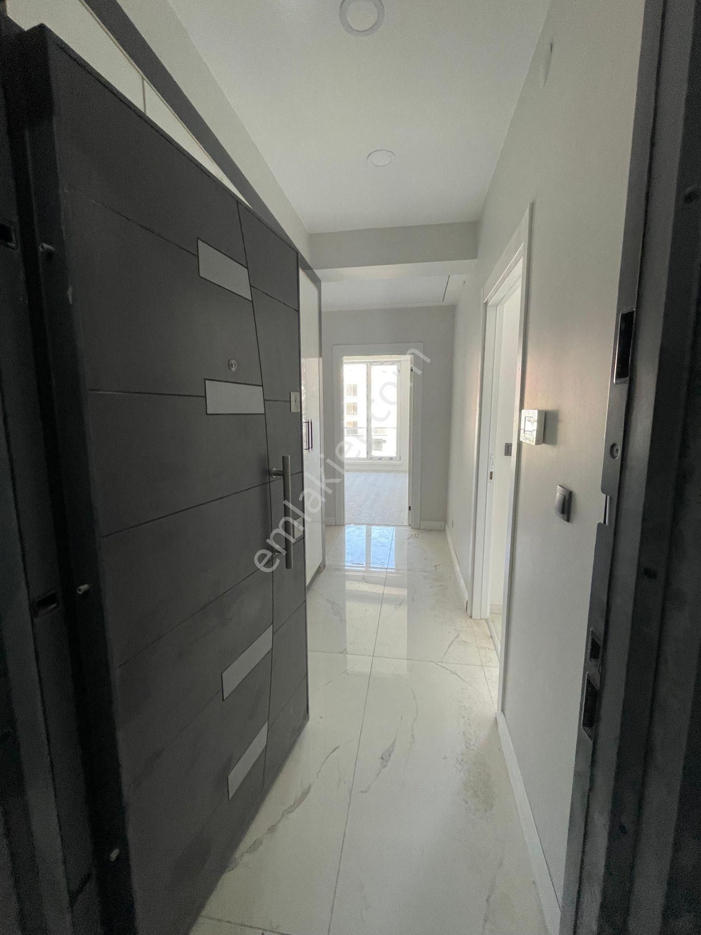 Afyon Üçok Emlaktan Mareşal F Çakmak Mah Satılık 3+1 1 Yaş Sıfır Arakat Daire - Görsel 6