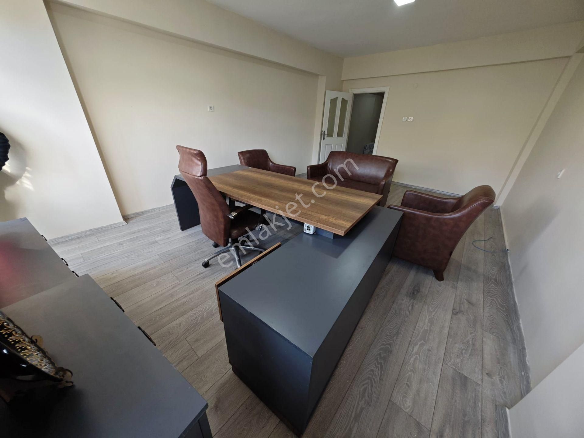 Yıldız Dan Metrobüse Çok Yakın Kredili Yatırımlık 1+1 Ara Kat Daire - Görsel 5