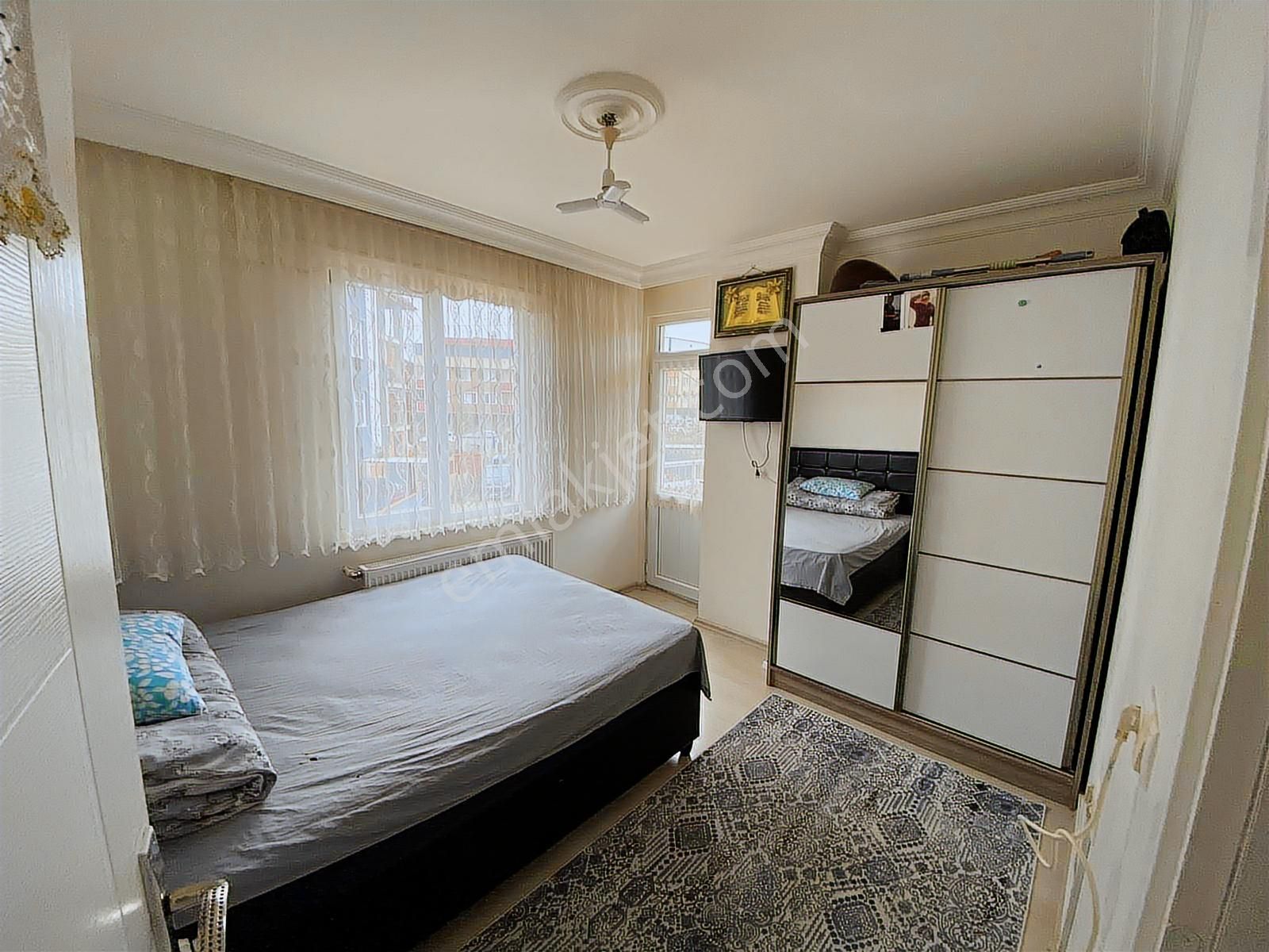 Kaçırılmayacak Fırsat! Sırasöğütler Mah Satılık 2+1 Ara Kat 90m2 - Görsel 12