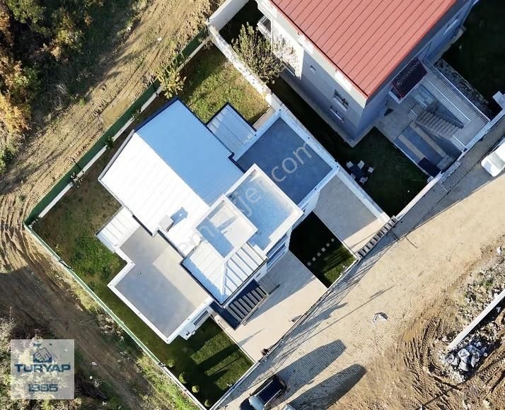 Yalova Kadıköy'de Deniz Manzaralı Satılık Müstakil Villa - Görsel 2