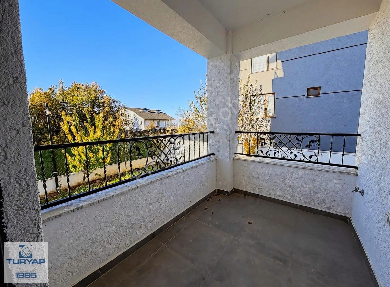 Yalova Kadıköy'de Deniz Manzaralı Satılık Müstakil Villa - Görsel 24