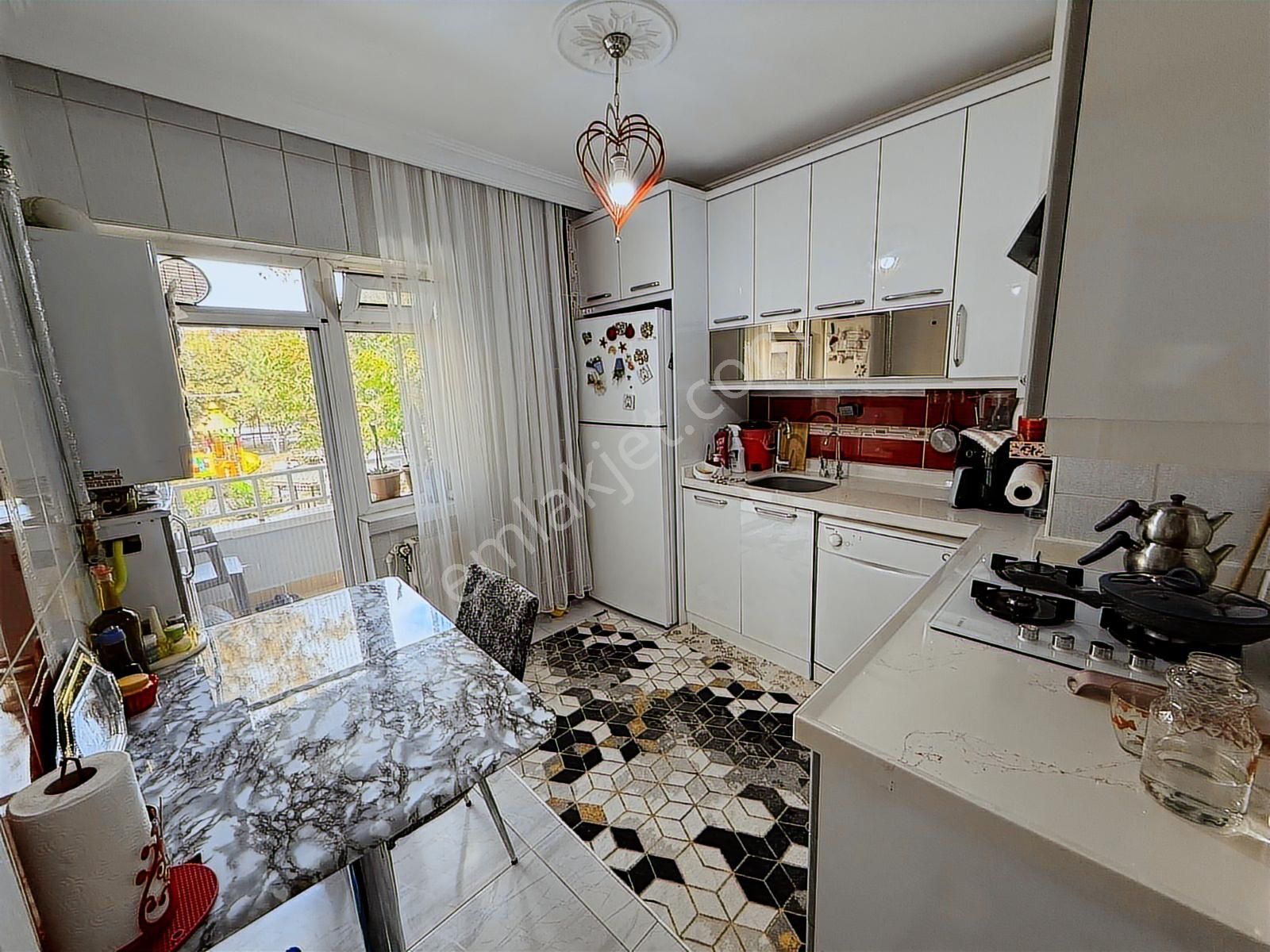 Selçuklu'da_ara_kat_full_yapılı_park_cepheli_ulaşım_yakın_3+1_fı - Görsel 27