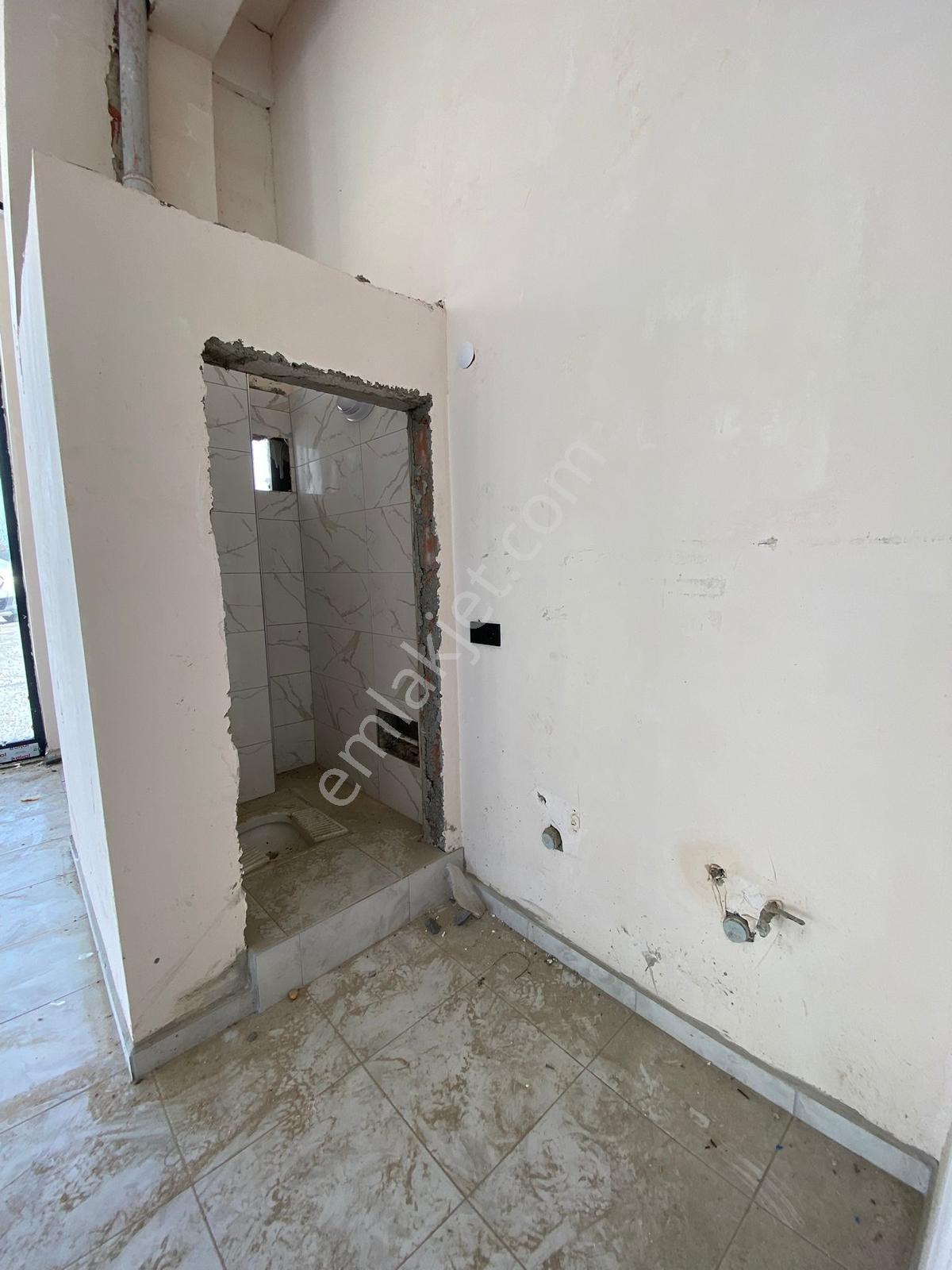 Aydın Emlak Emecende 150m² Köşe Başı Kiralık Dükkan - Görsel 12