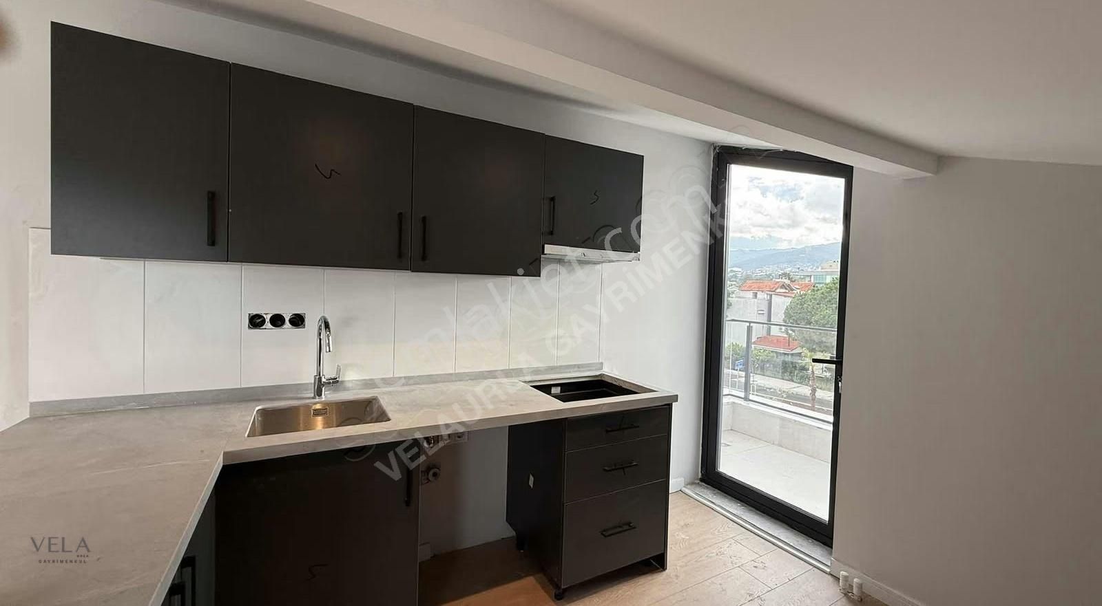 Güzelbahçe Çatı Katı Kiralık 2+1 İş Yerine Uygun